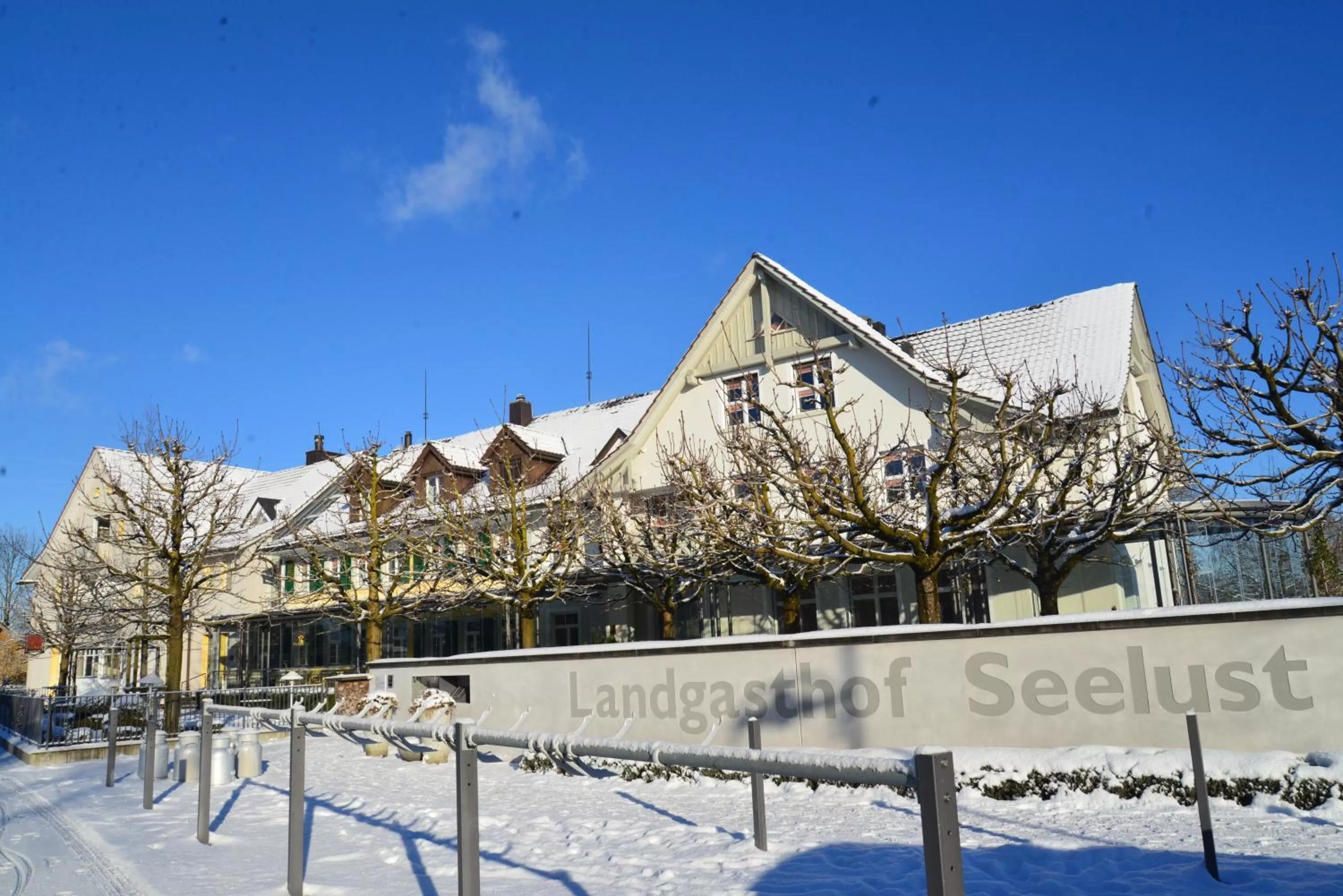 Facade/entrance, Winter in Landgasthof Seelust