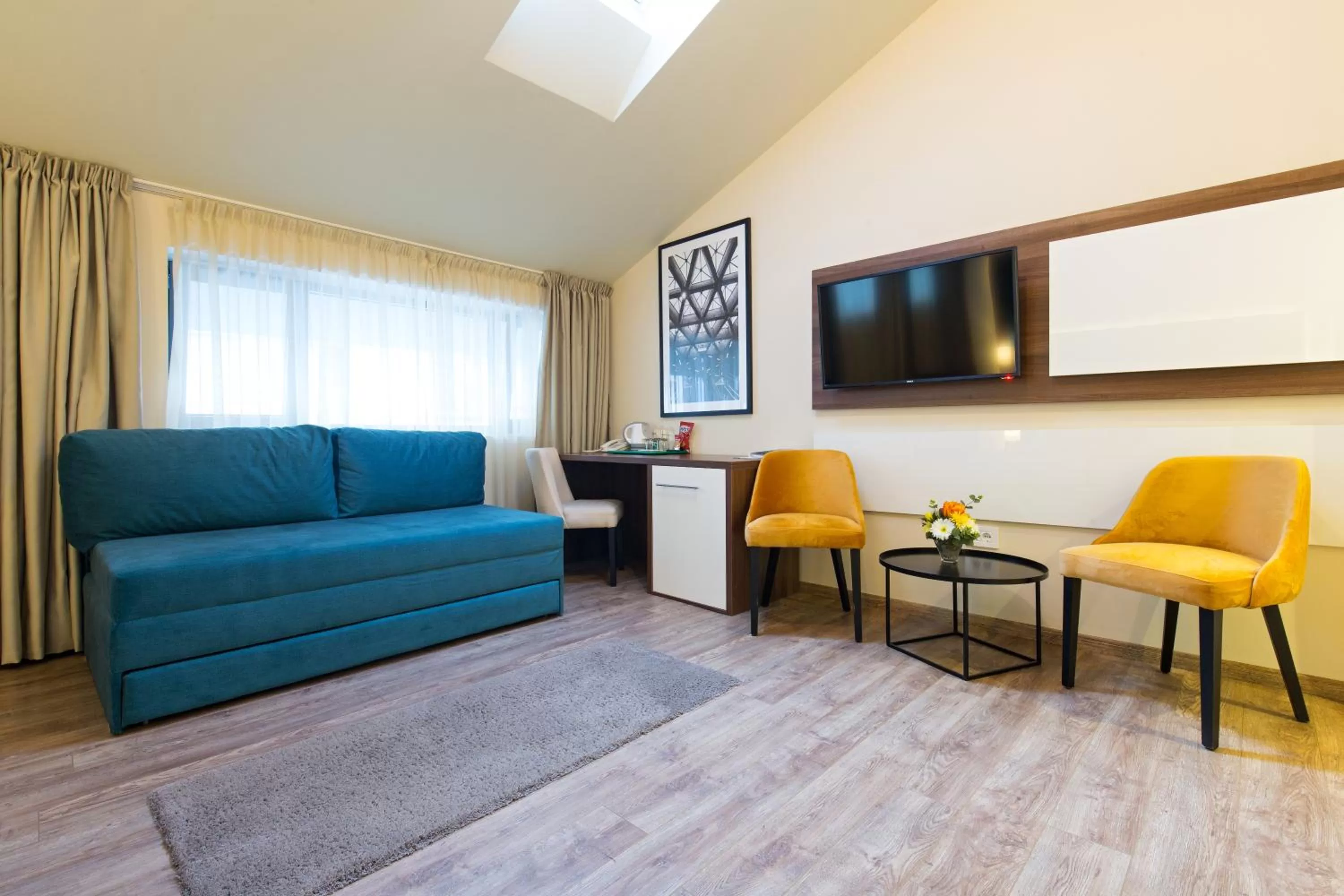 TV and multimedia in Marquise Hotel Garni