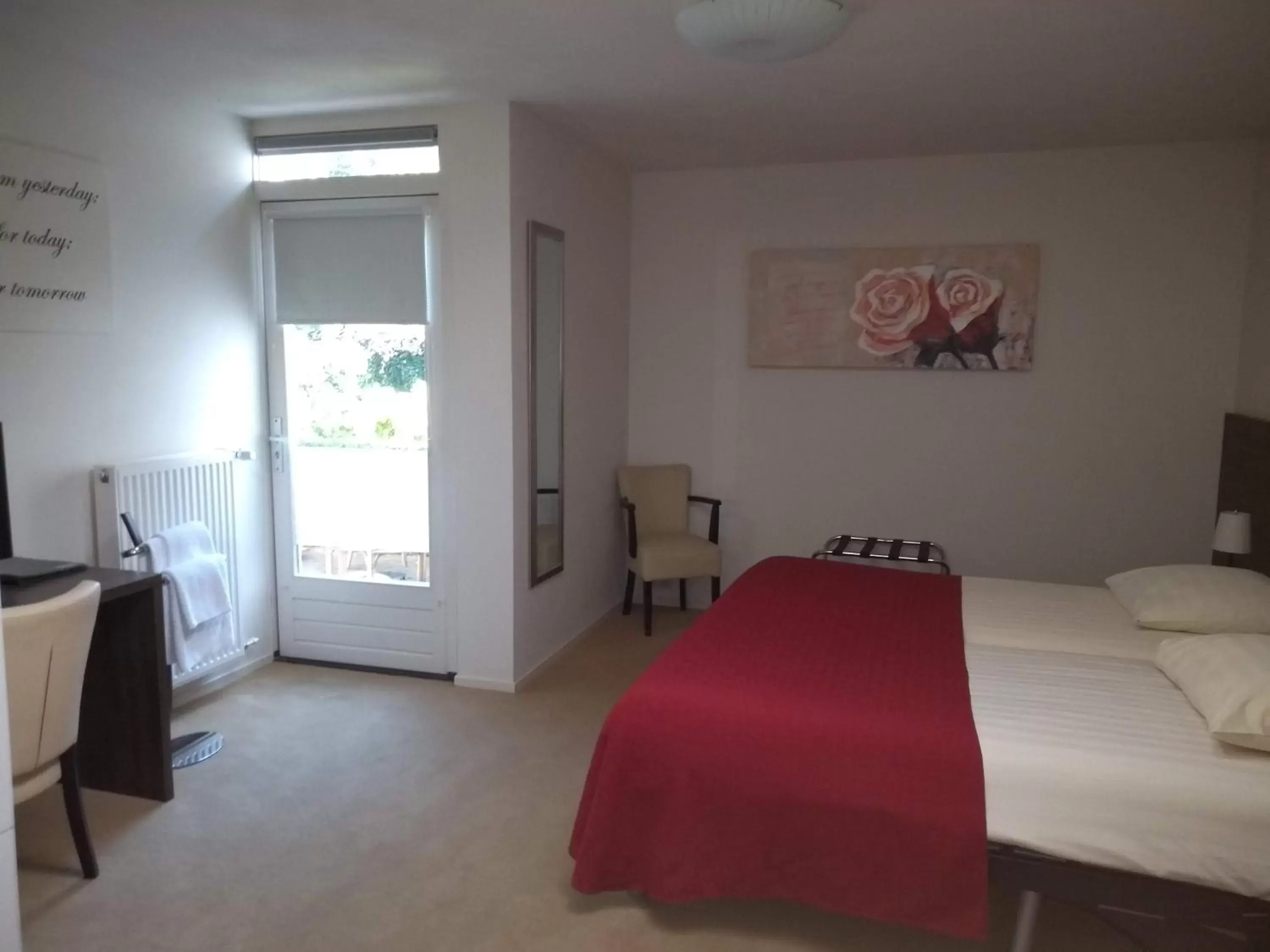 Double Room - single occupancy - Disability Access in Hotel Restaurant Roerdalen Double Room - single occupancy - Disability Access in Hotel Restaurant Roerdalen