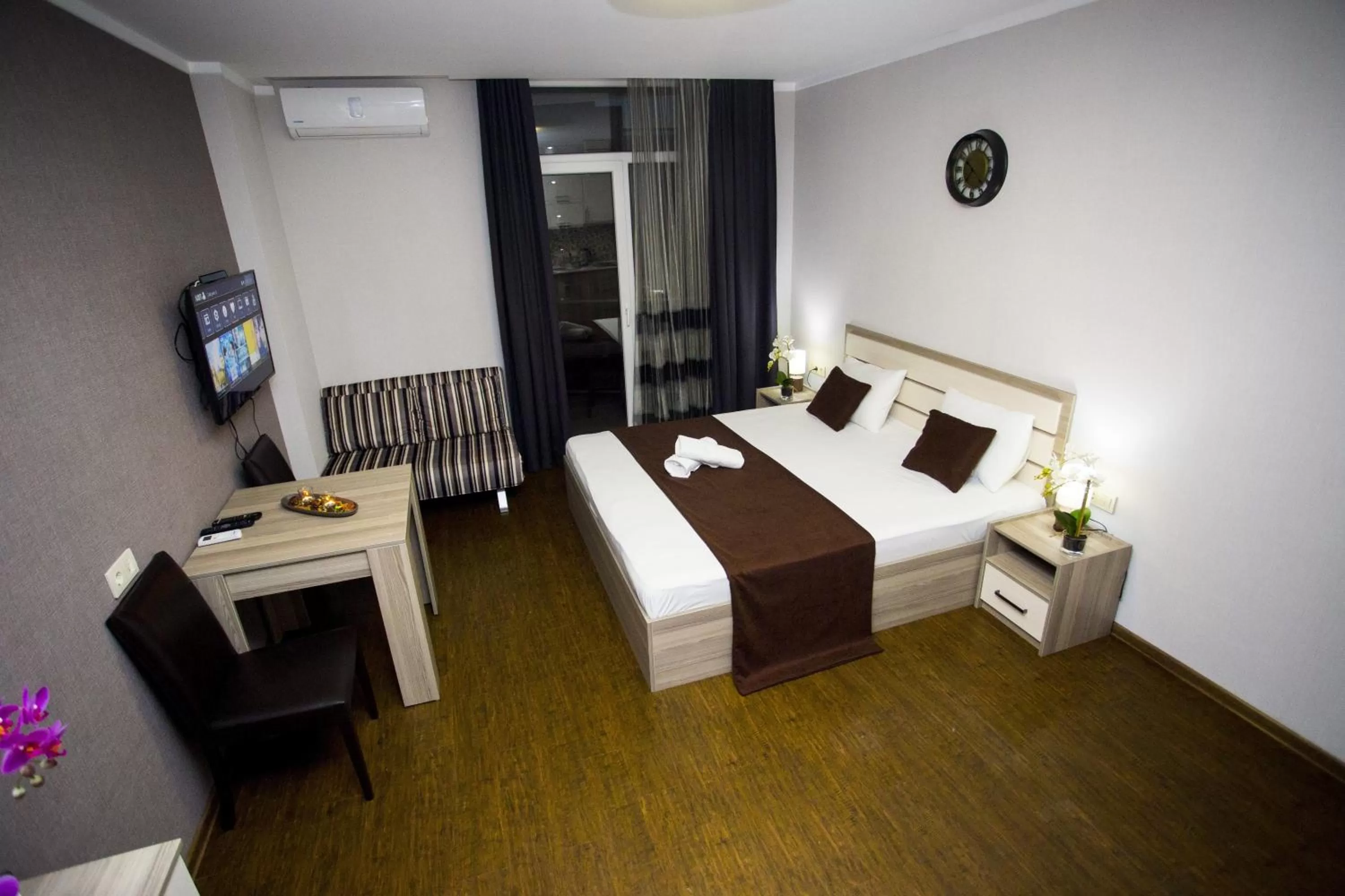 Photo of the whole room, Bed in Blue Star Batumi