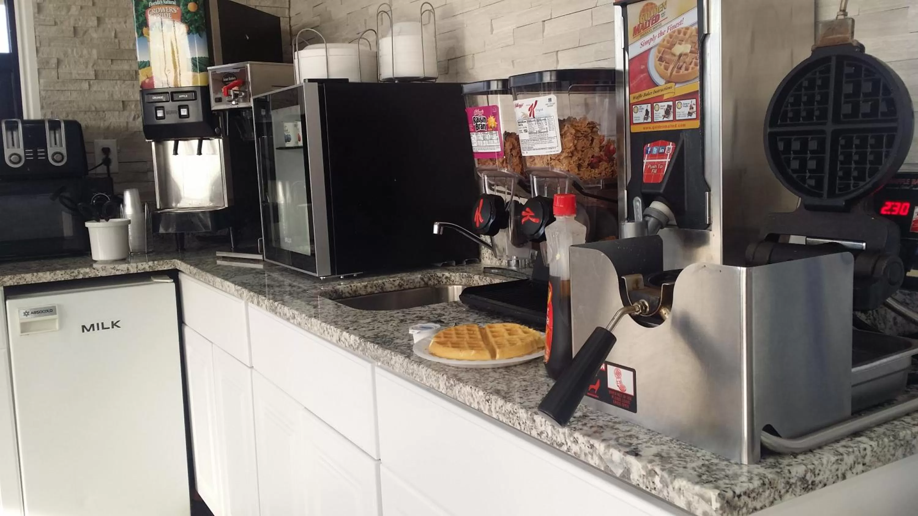 Breakfast in Super 8 by Wyndham Wendover