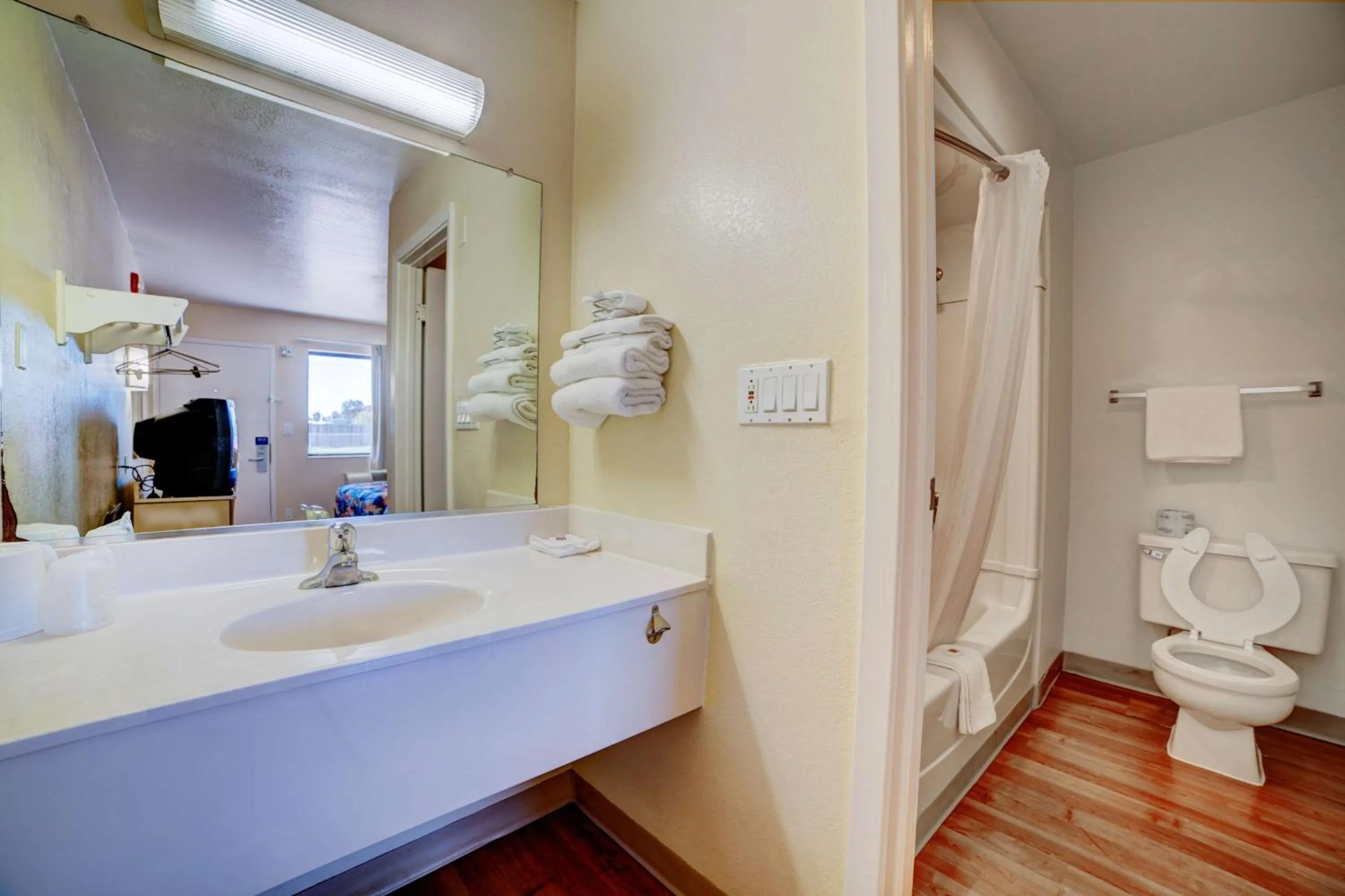 Bathroom in Super 7 Inn