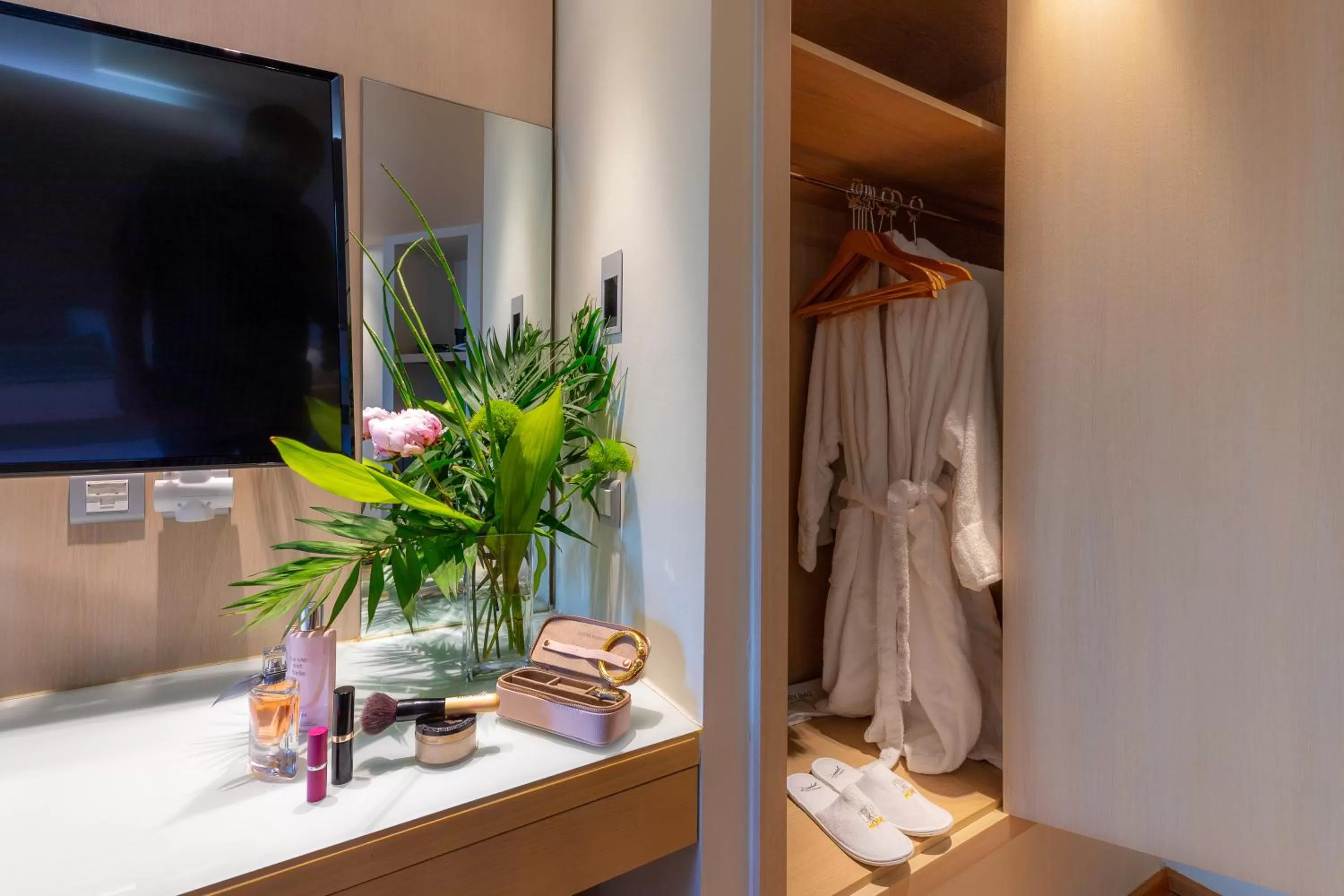 Decorative detail in Domotel Olympia