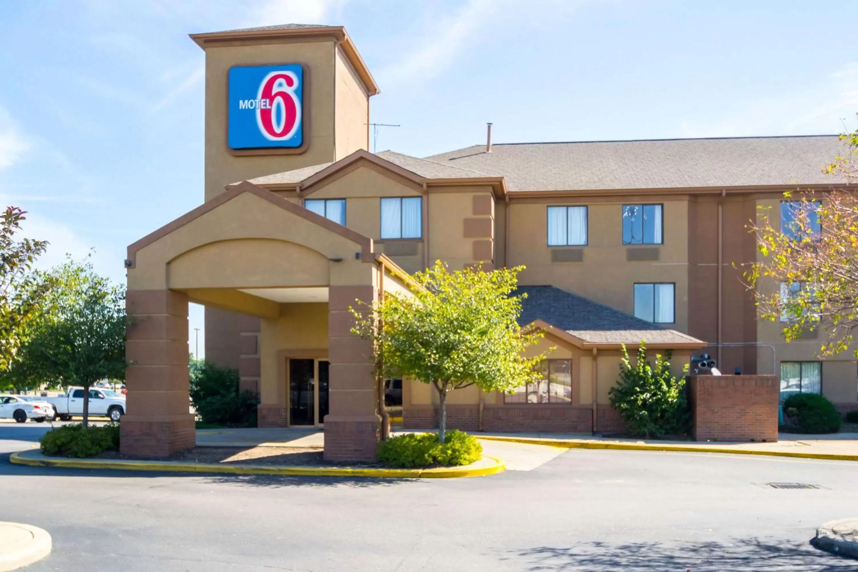 Property building in Motel 6-Indianapolis, IN - Airport