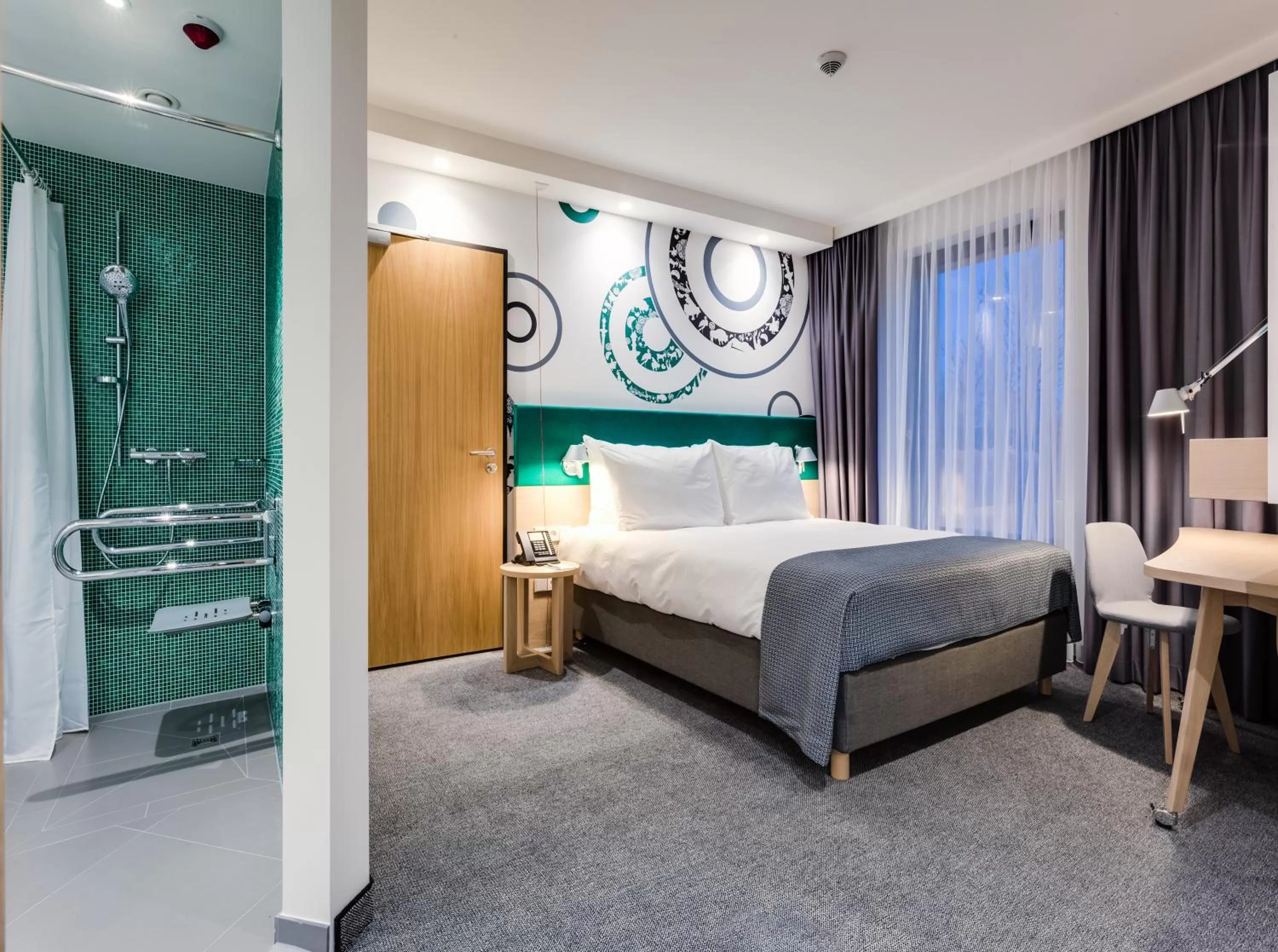 Double Room - Mobility Access with Roll-in Shower in Holiday Inn - Warsaw City Centre, an IHG Hotel