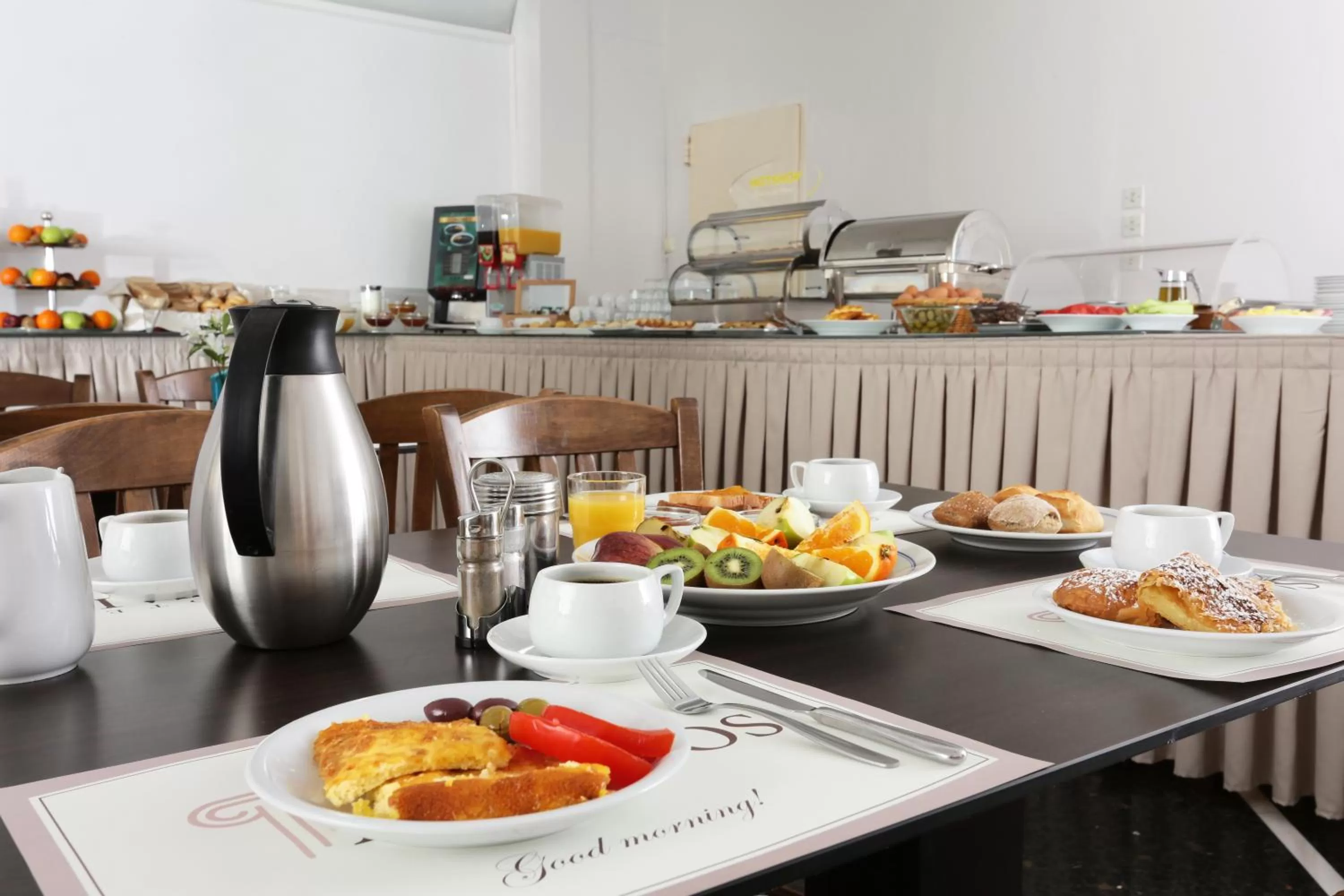 Restaurant/places to eat in Attalos Hotel