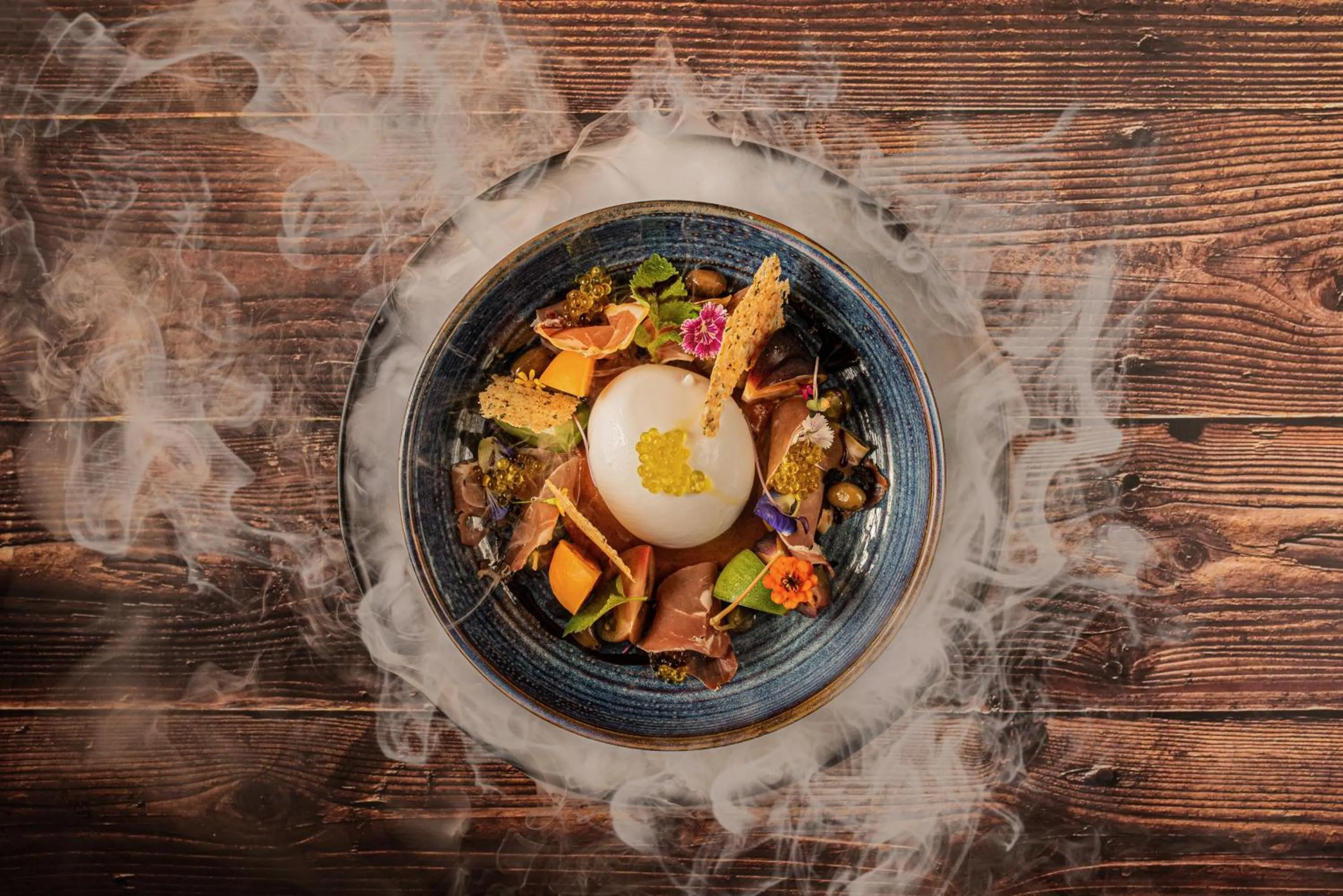 Restaurant/places to eat in Avista Hideaway Phuket Patong - MGallery