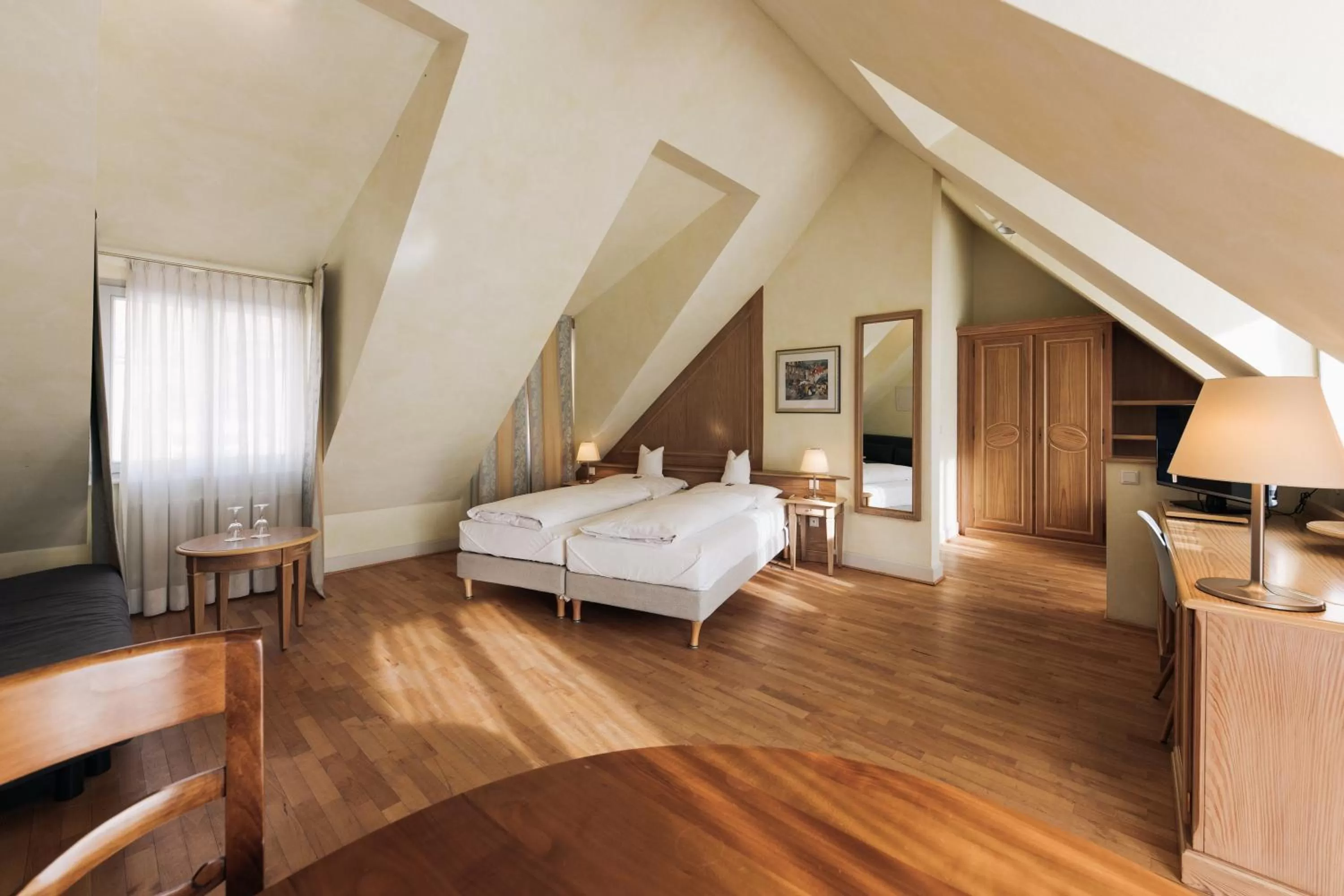 Photo of the whole room, Bed in Kulturbrauerei Heidelberg