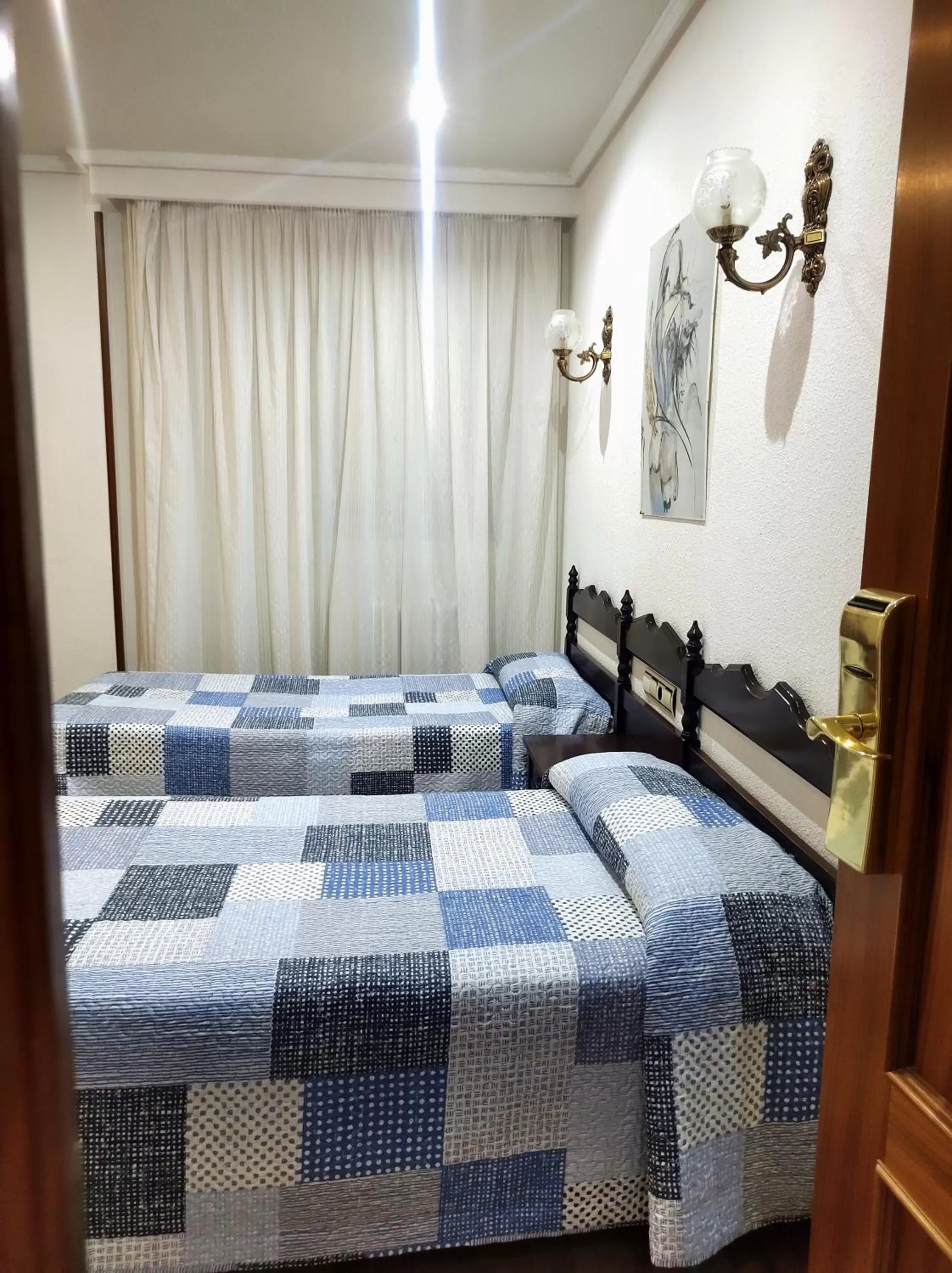 Bed in Hotel Castellano I