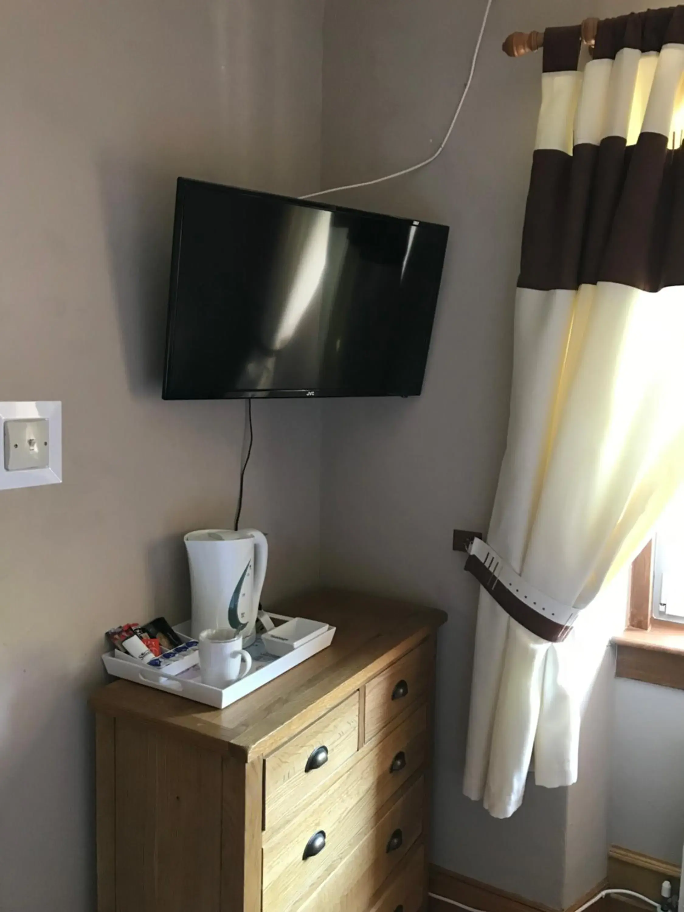 Single Room with Private Bathroom - single occupancy in Inchrye Bed & Breakfast Single Room with Private Bathroom - single occupancy in Inchrye Bed & Breakfast