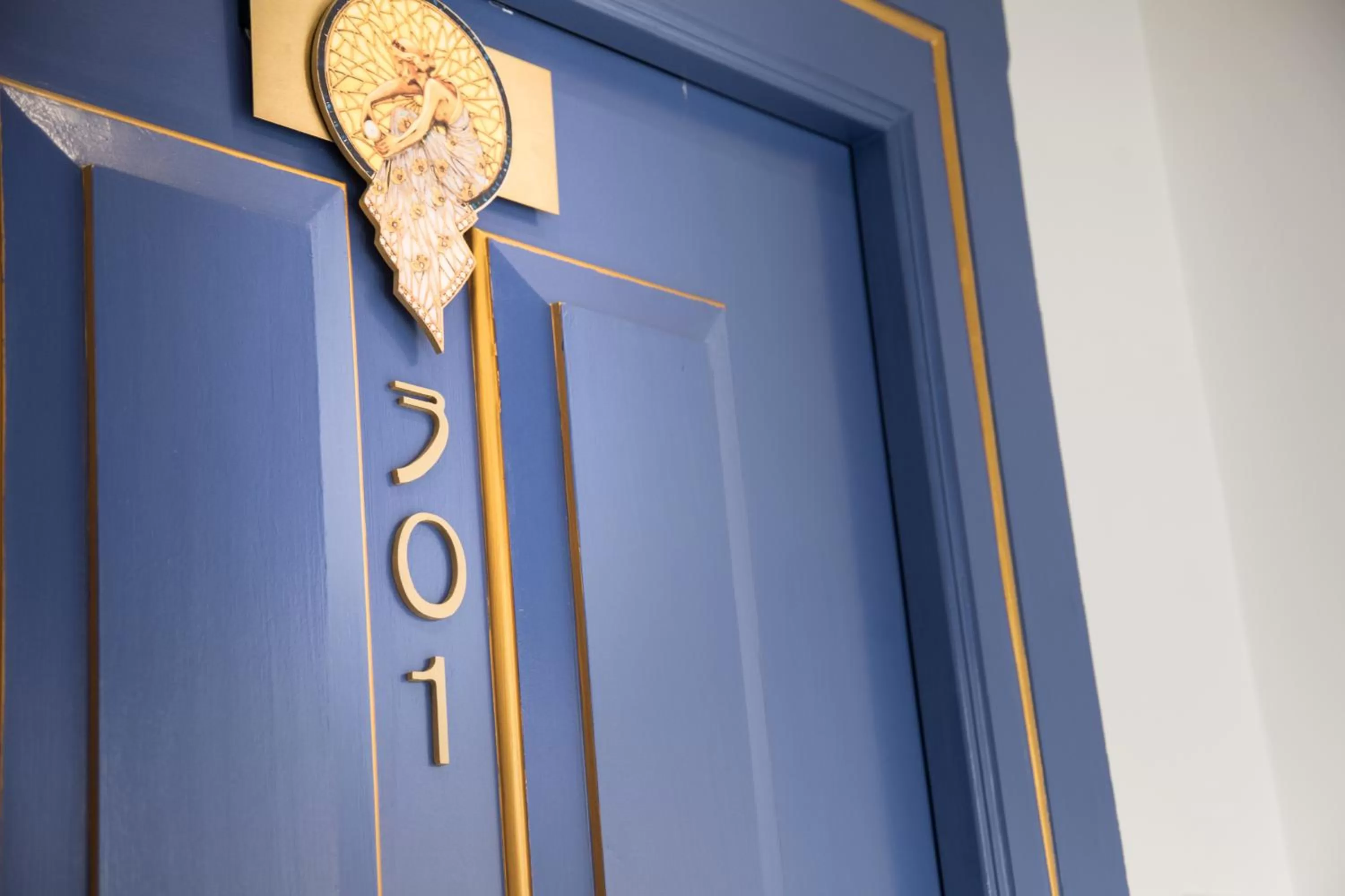 Decorative detail in Casual Belle Epoque Lisboa