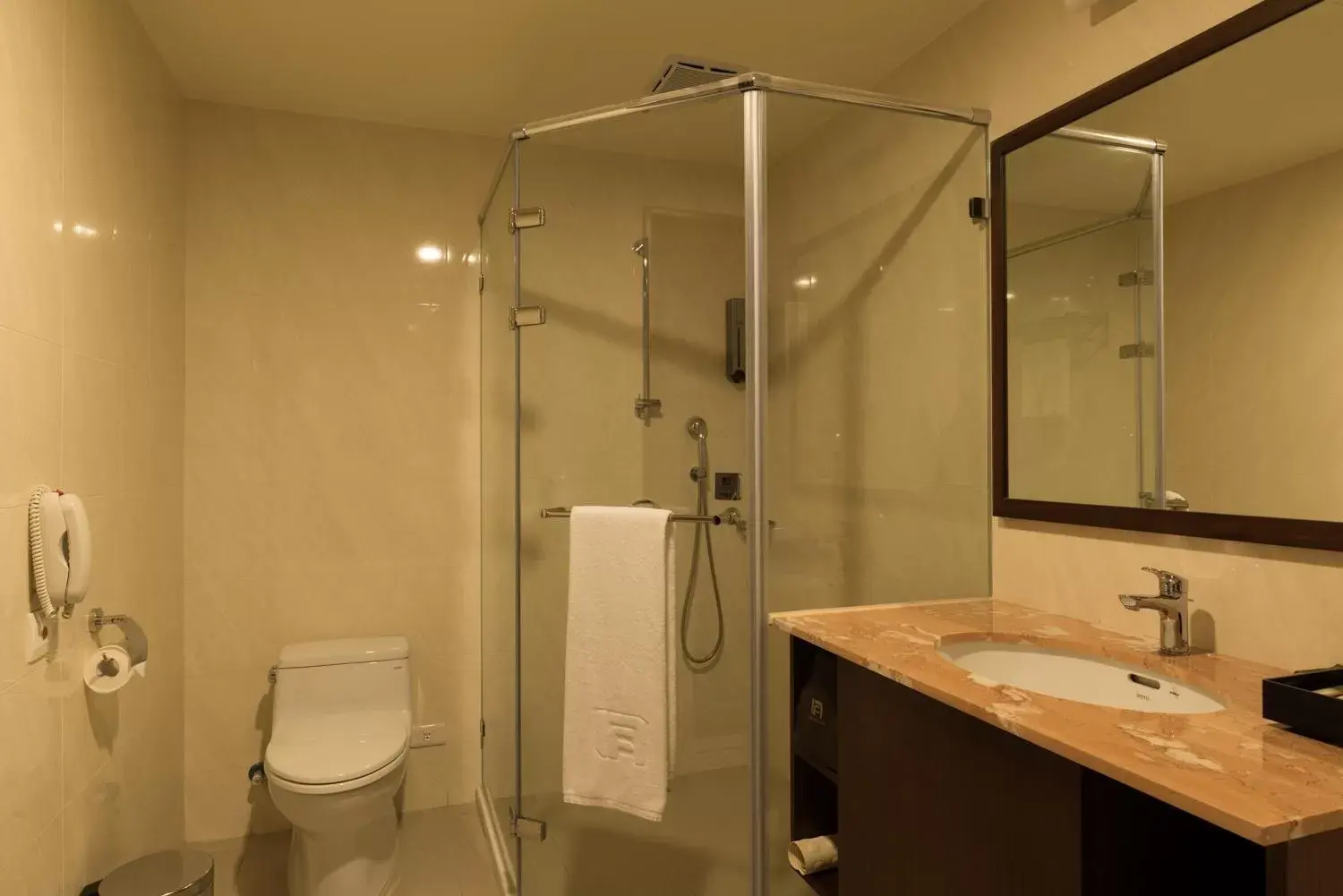 Deluxe Twin Room in Fushin Hotel Taipei Deluxe Twin Room in Fushin Hotel Taipei