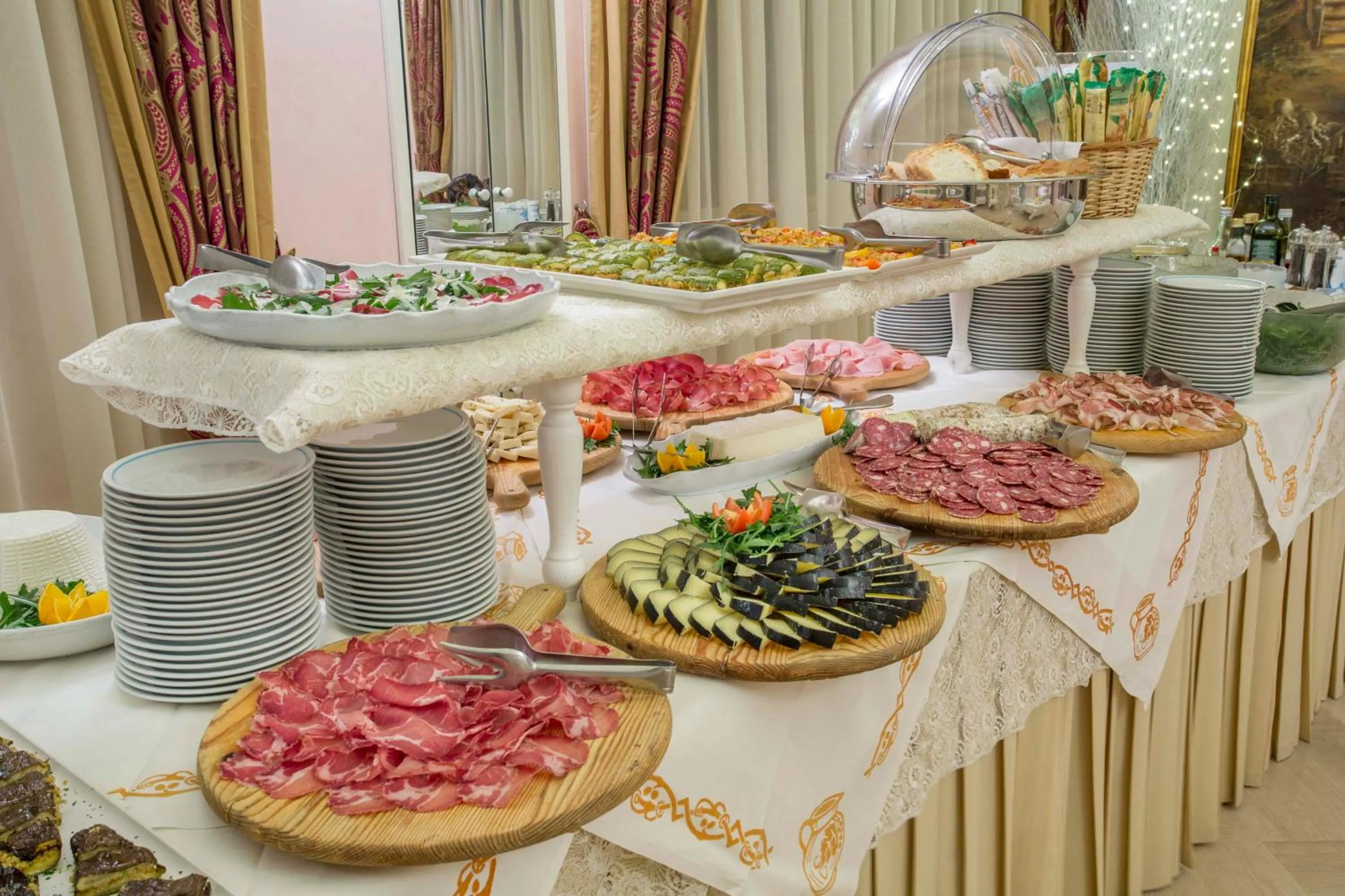 Restaurant/places to eat in Hotel Feldberg