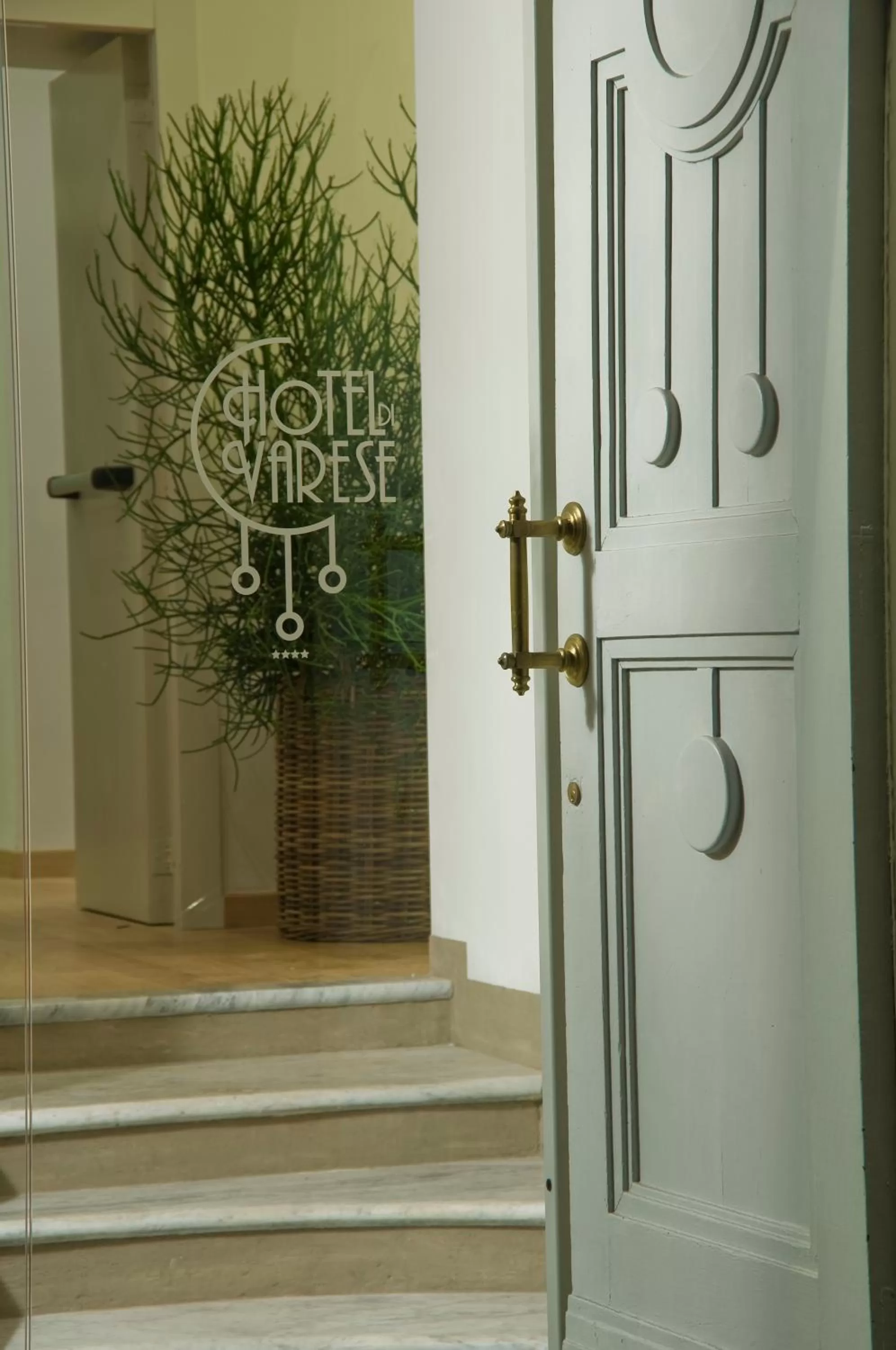 Facade/entrance in Hotel Di Varese