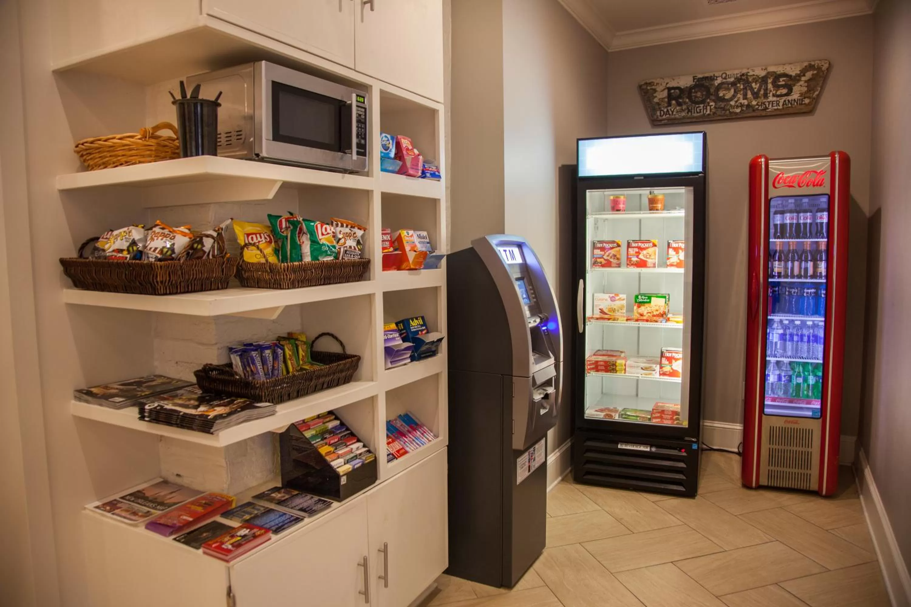 Food and drinks in Hotel St. Pierre French Quarter