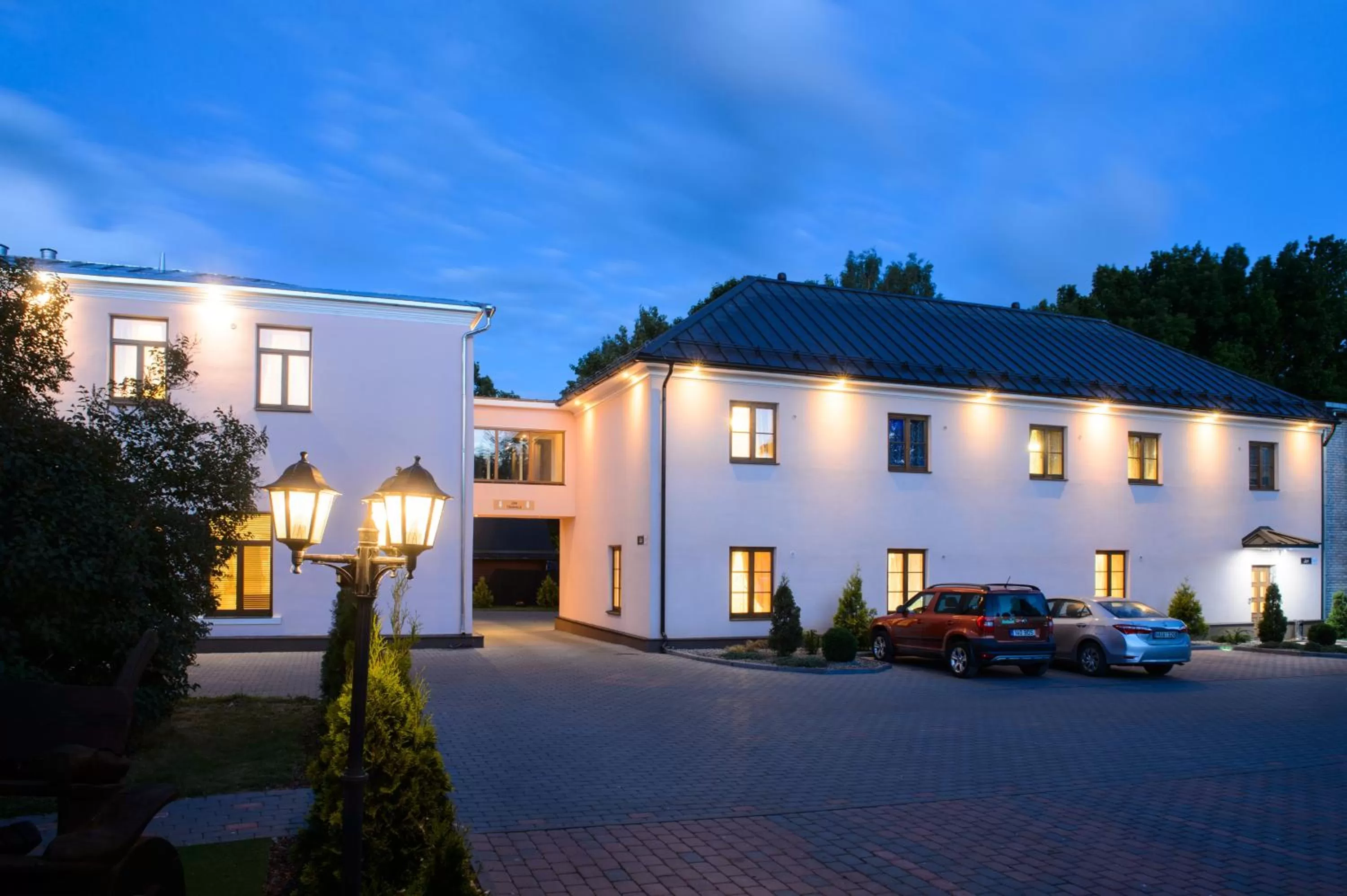 Property building in Georgi Hotell