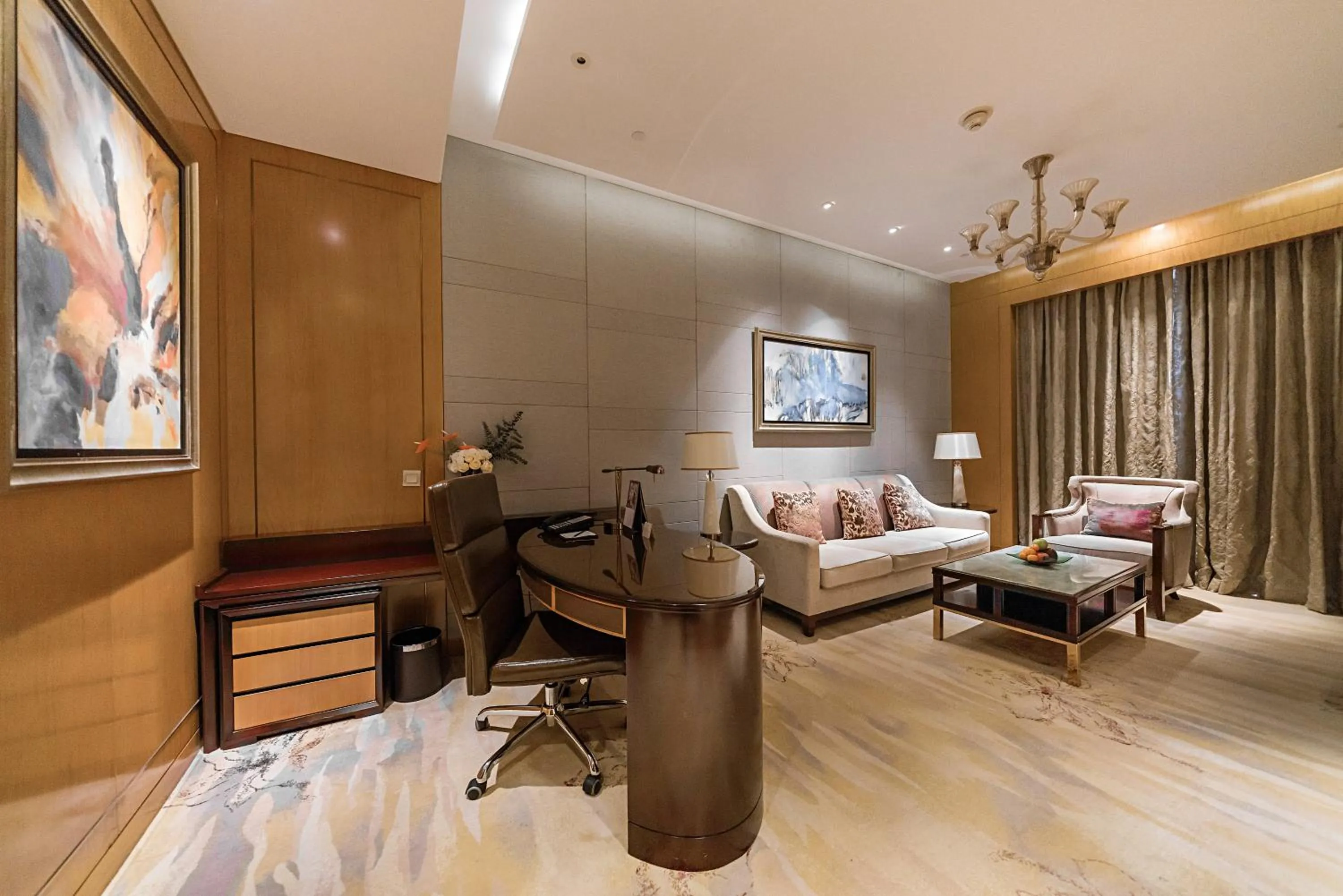 Living room, Bed in InterContinental Changzhou by IHG