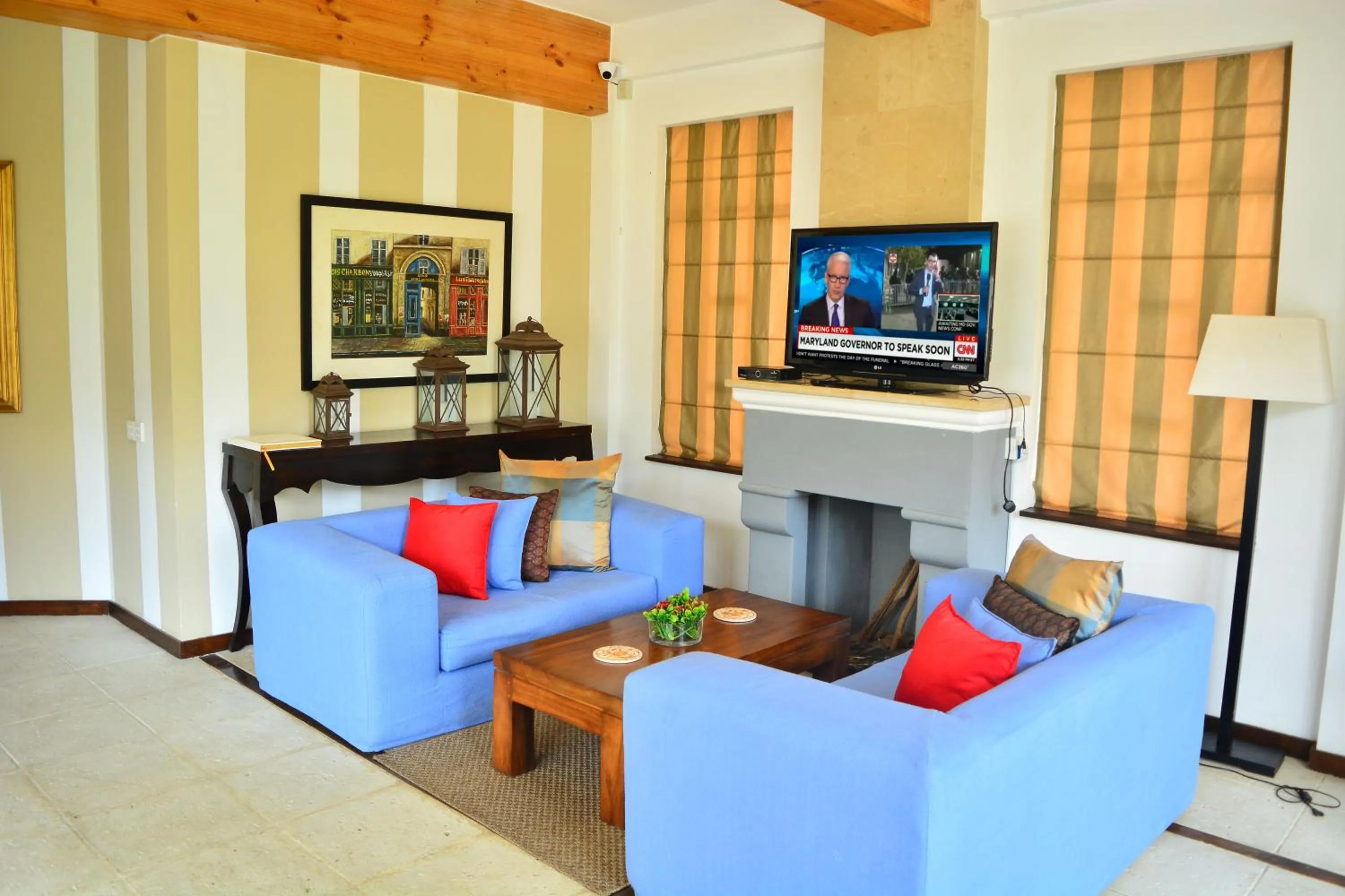 Communal lounge/ TV room in Unique Cottages