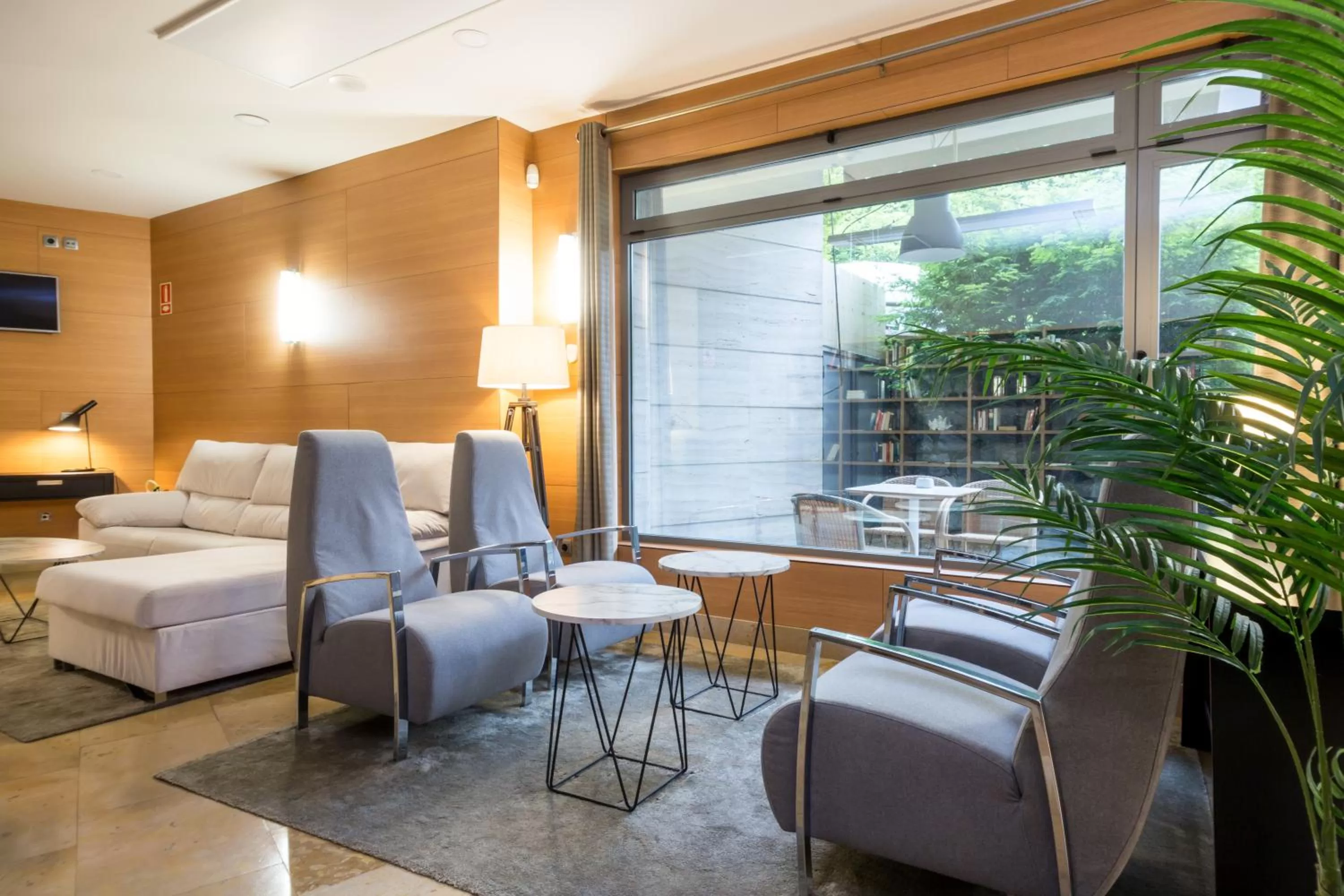 Library, Bed in Hotel Palacio de Aiete