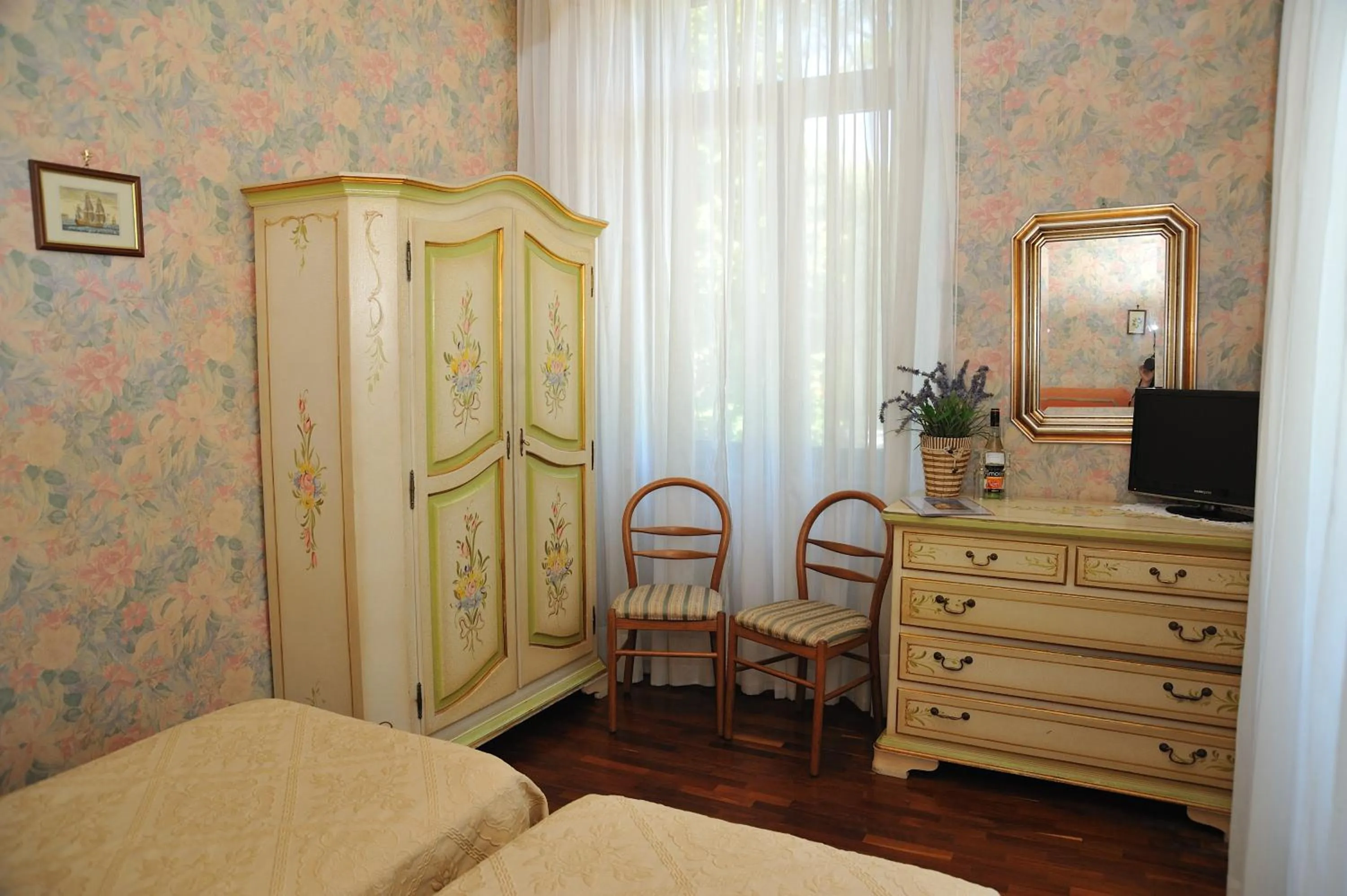 Photo of the whole room, Bed in Hotel Savona