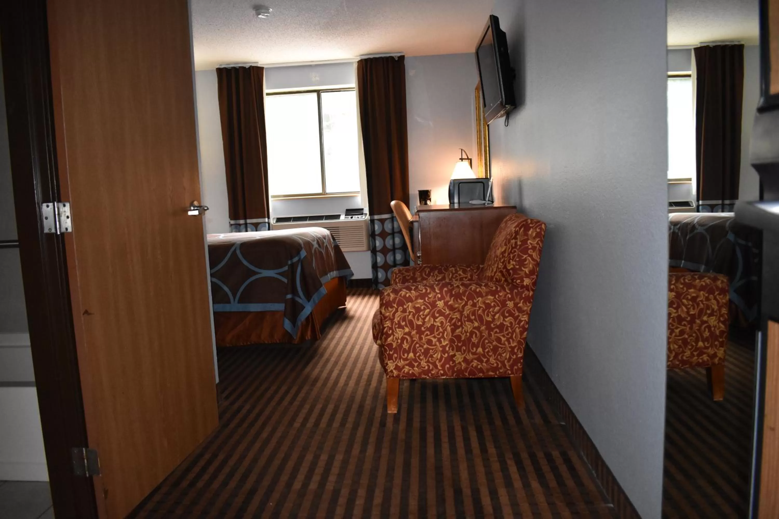 Super 8 by Wyndham La Vale/Cumberland Area