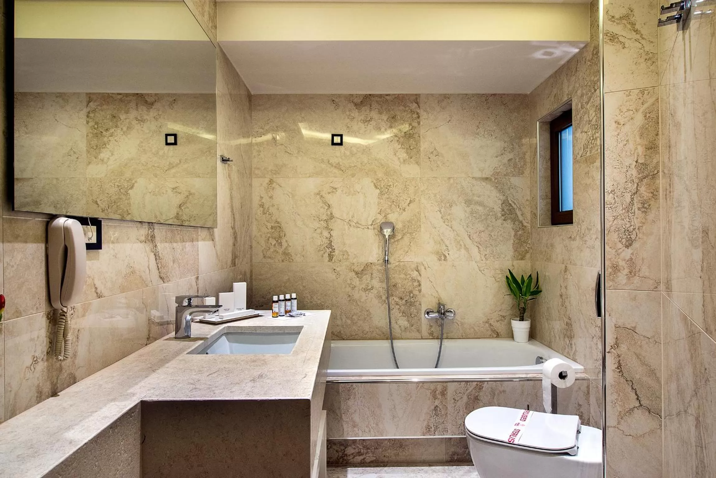 Toilet in Civitel Akali Hotel