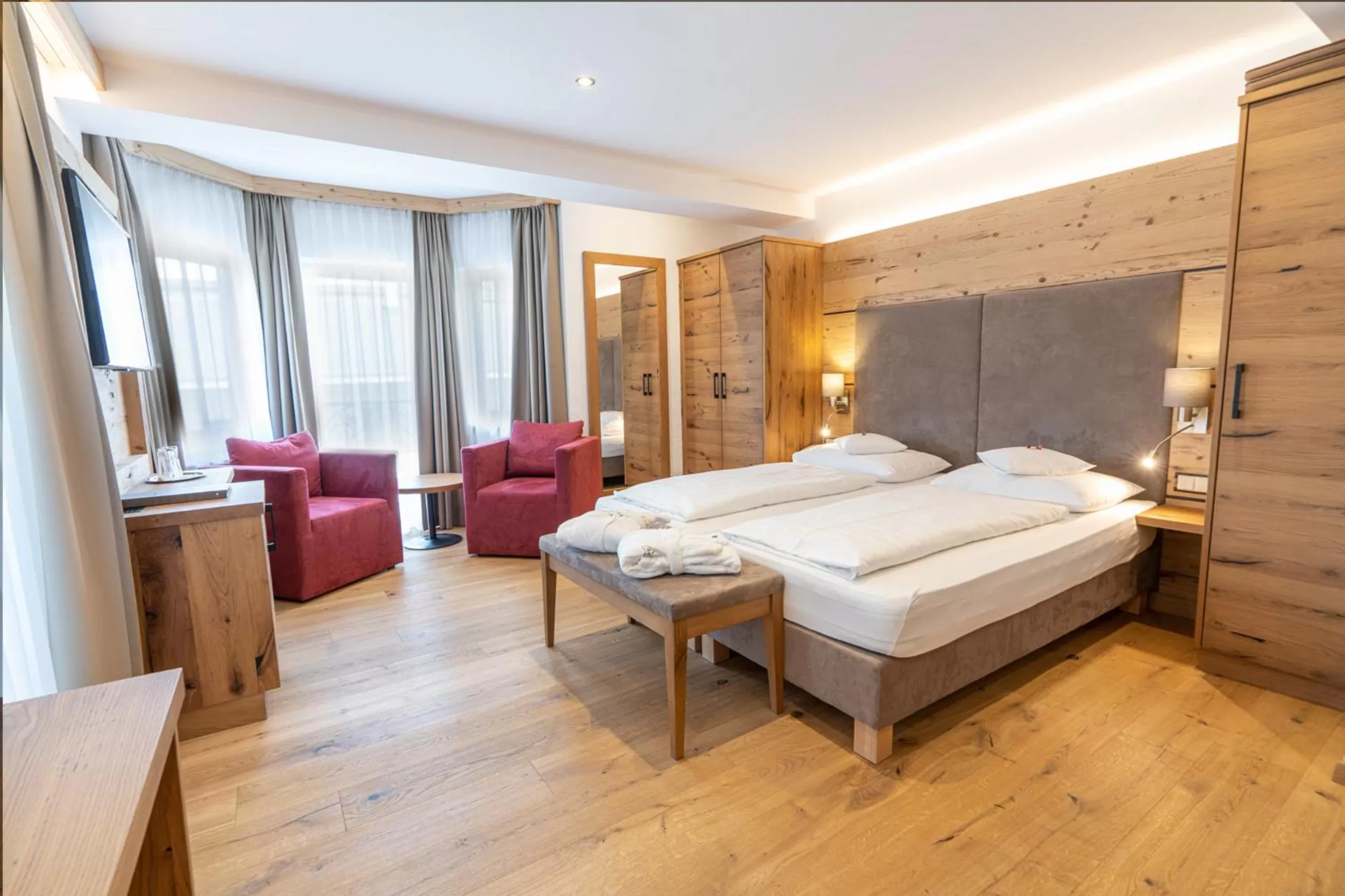 Bedroom, Bed in Hotel Seefelderhof