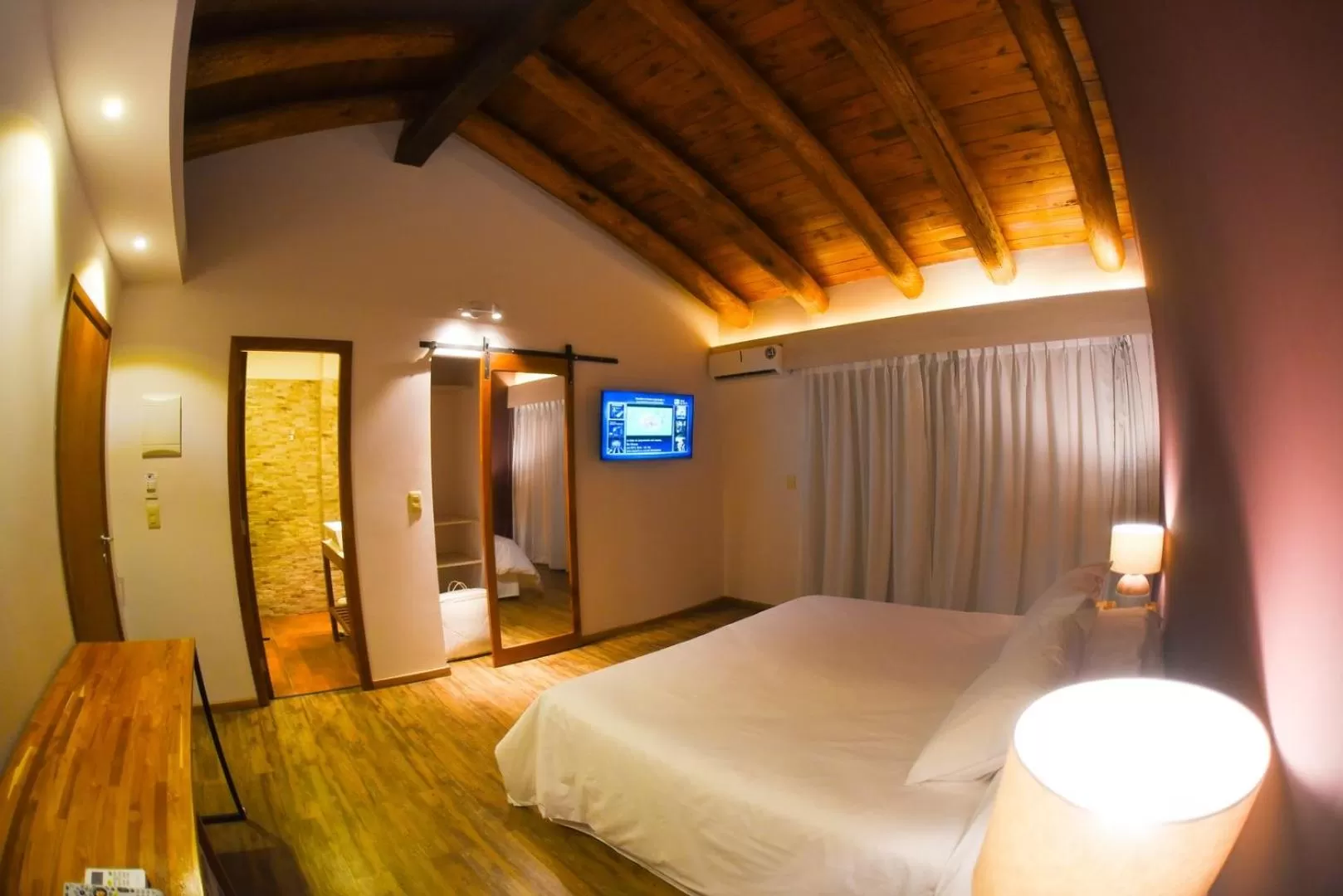 Bedroom, Bed in Hostería La Bordona