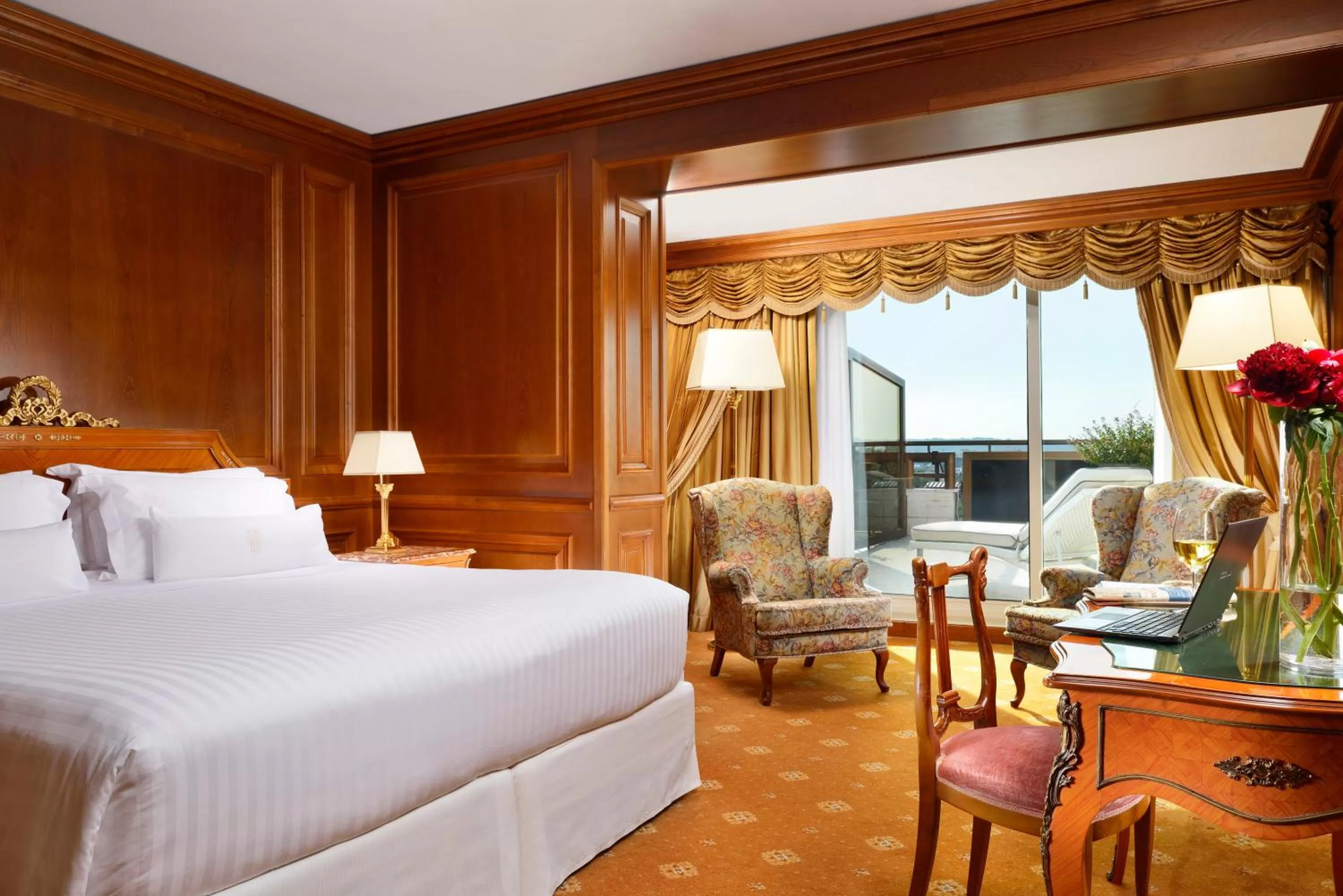 Bedroom, Bed in Parco dei Principi Grand Hotel & SPA