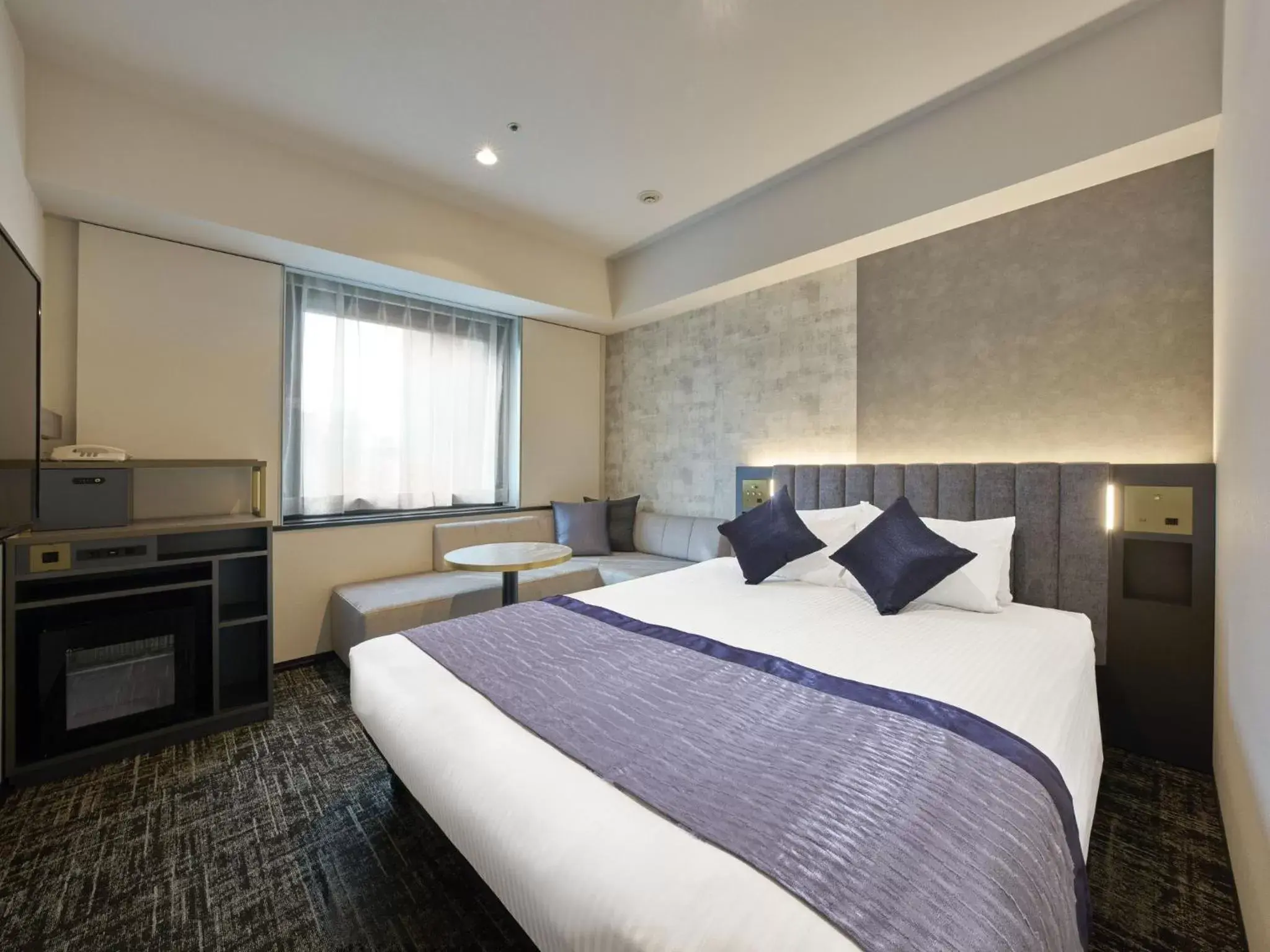 Superior Queen Room with Sofa - single occupancy - Non-Smoking in Hotel Villa Fontaine Grand Tokyo-Shiodome Superior Queen Room with Sofa - single occupancy - Non-Smoking in Hotel Villa Fontaine Grand Tokyo-Shiodome