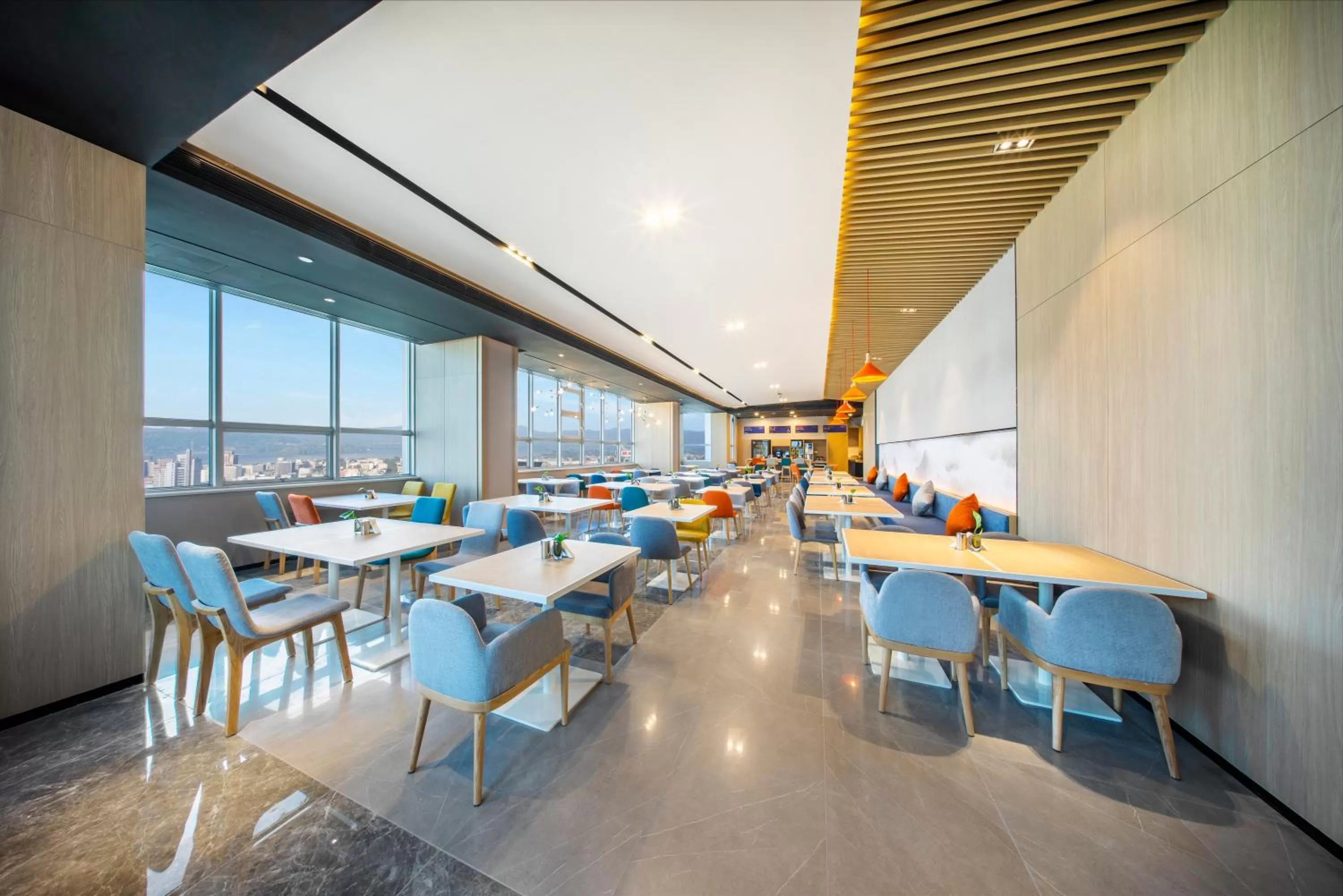 Restaurant/places to eat in Holiday Inn Express Hangzhou Westlake East by IHG