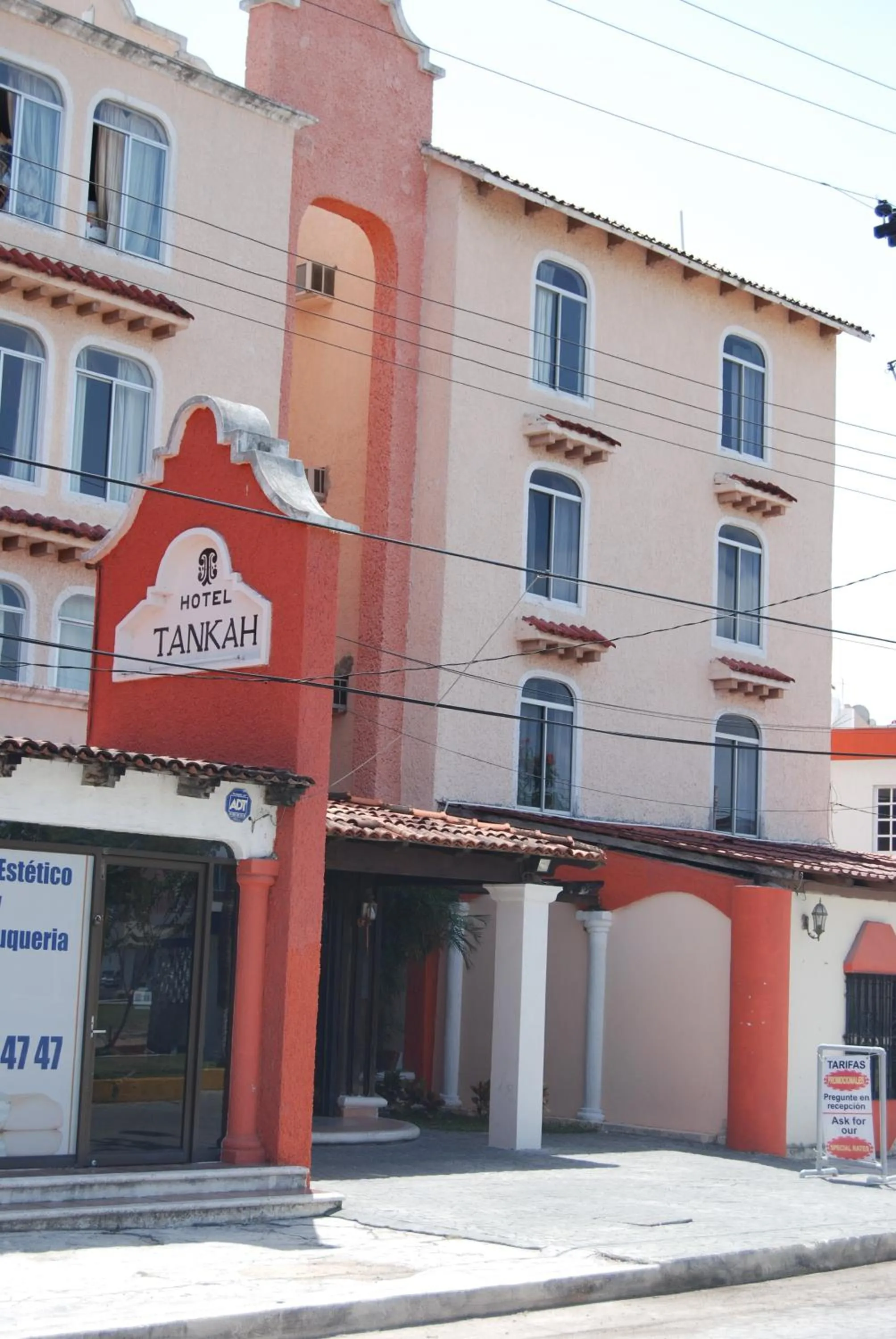 Facade/entrance in Hotel Tankah Cancun