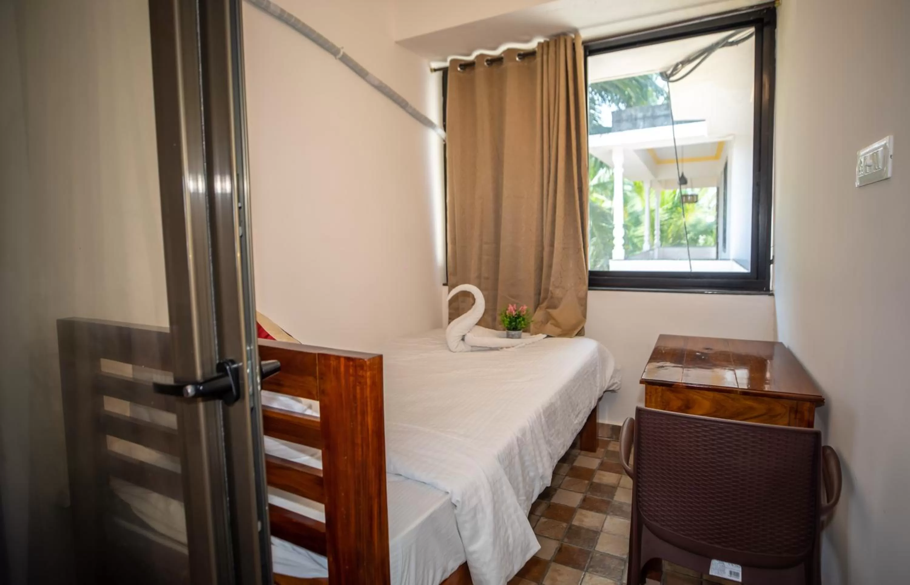 Bed in The Woodside Inn