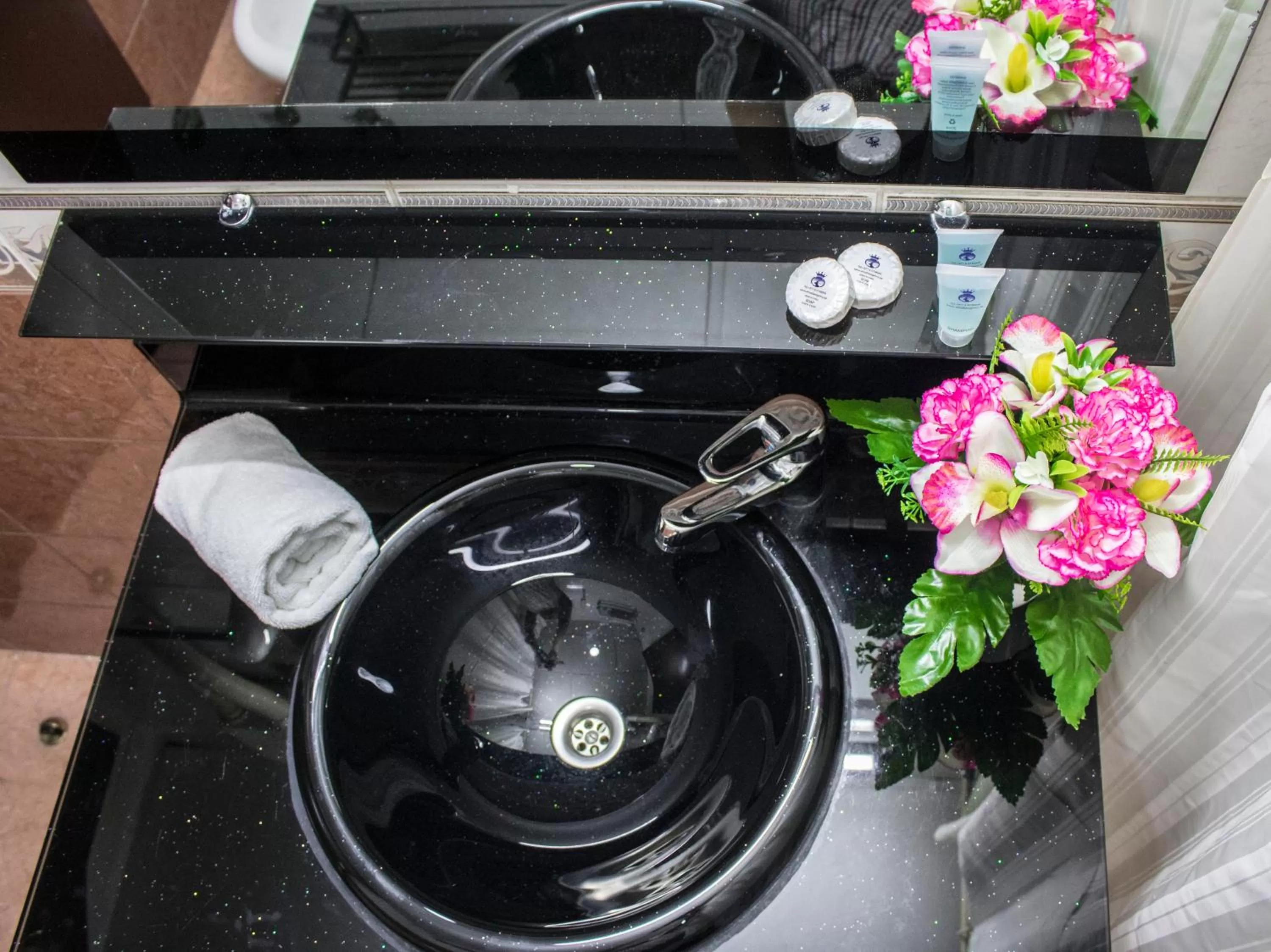 Bathroom in Al Maha Regency Hotel Suites - Managed by Aoudi Consultants