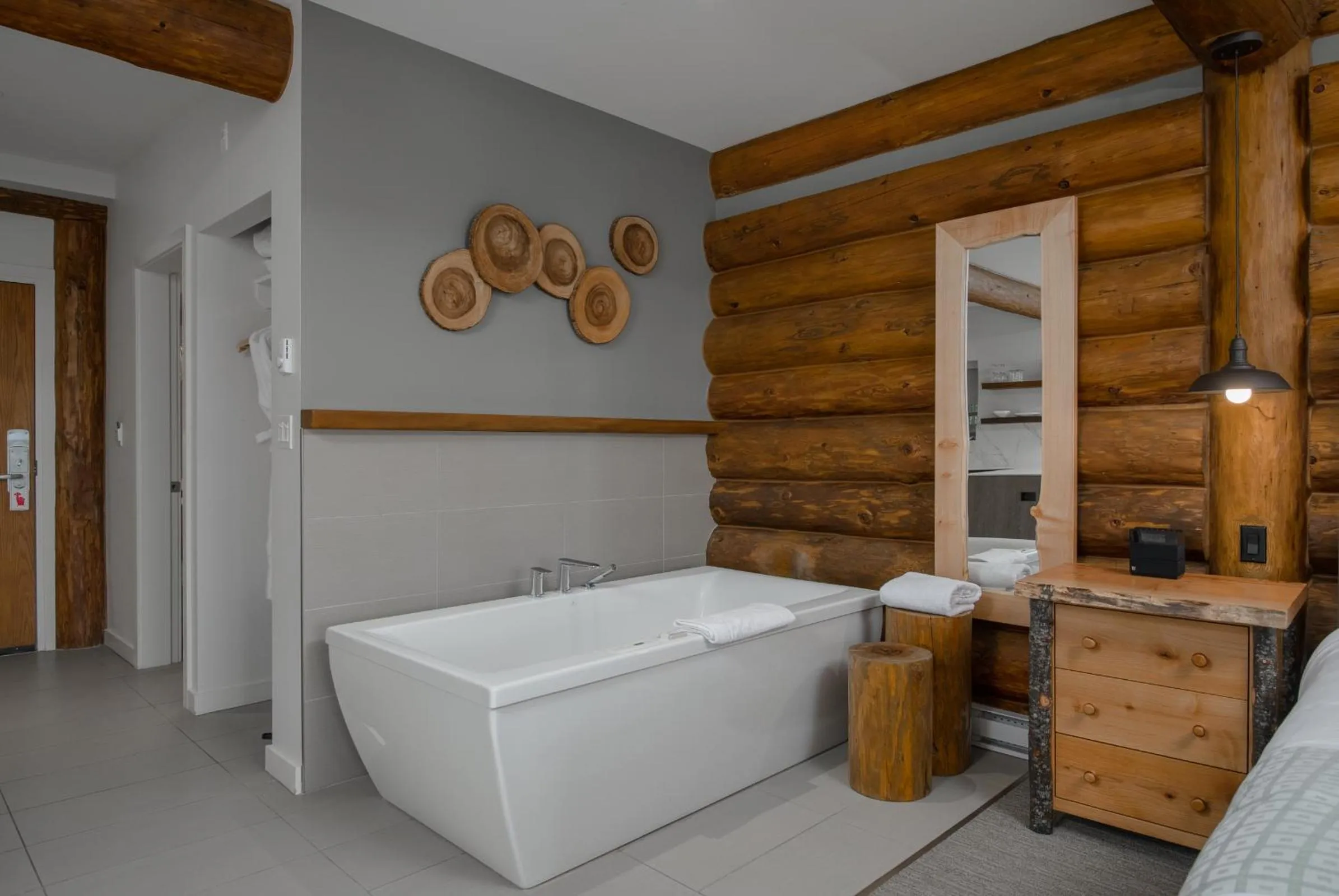 Bath in Tigh-Na-Mara Seaside Spa Resort