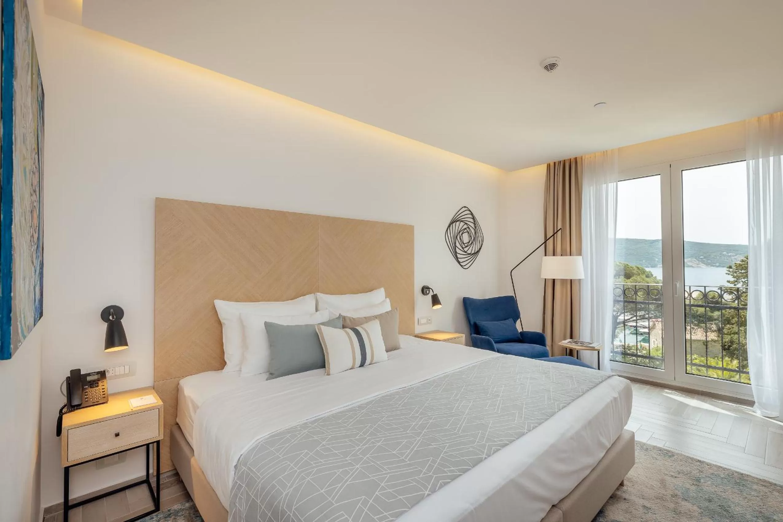 Bed in Lazure Hotel & Marina