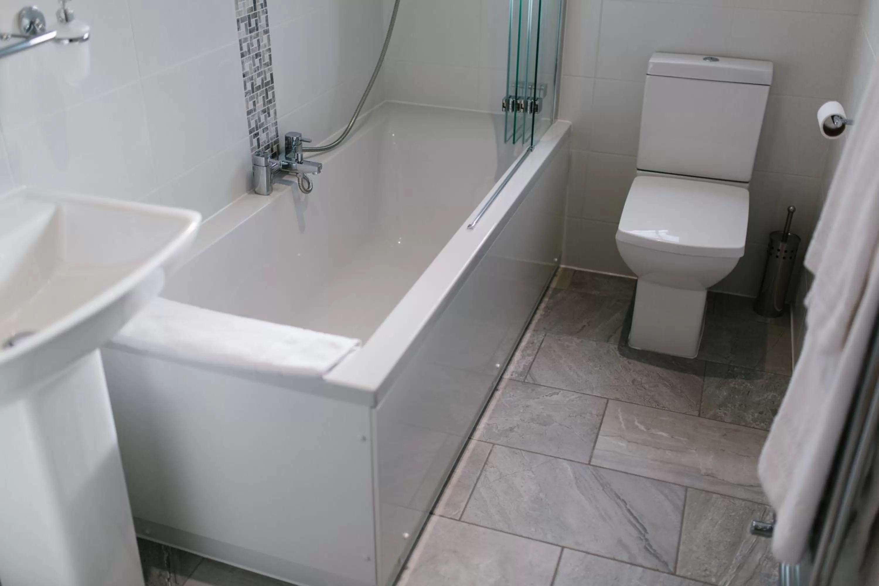 Bathroom in Charnock Farm Motel