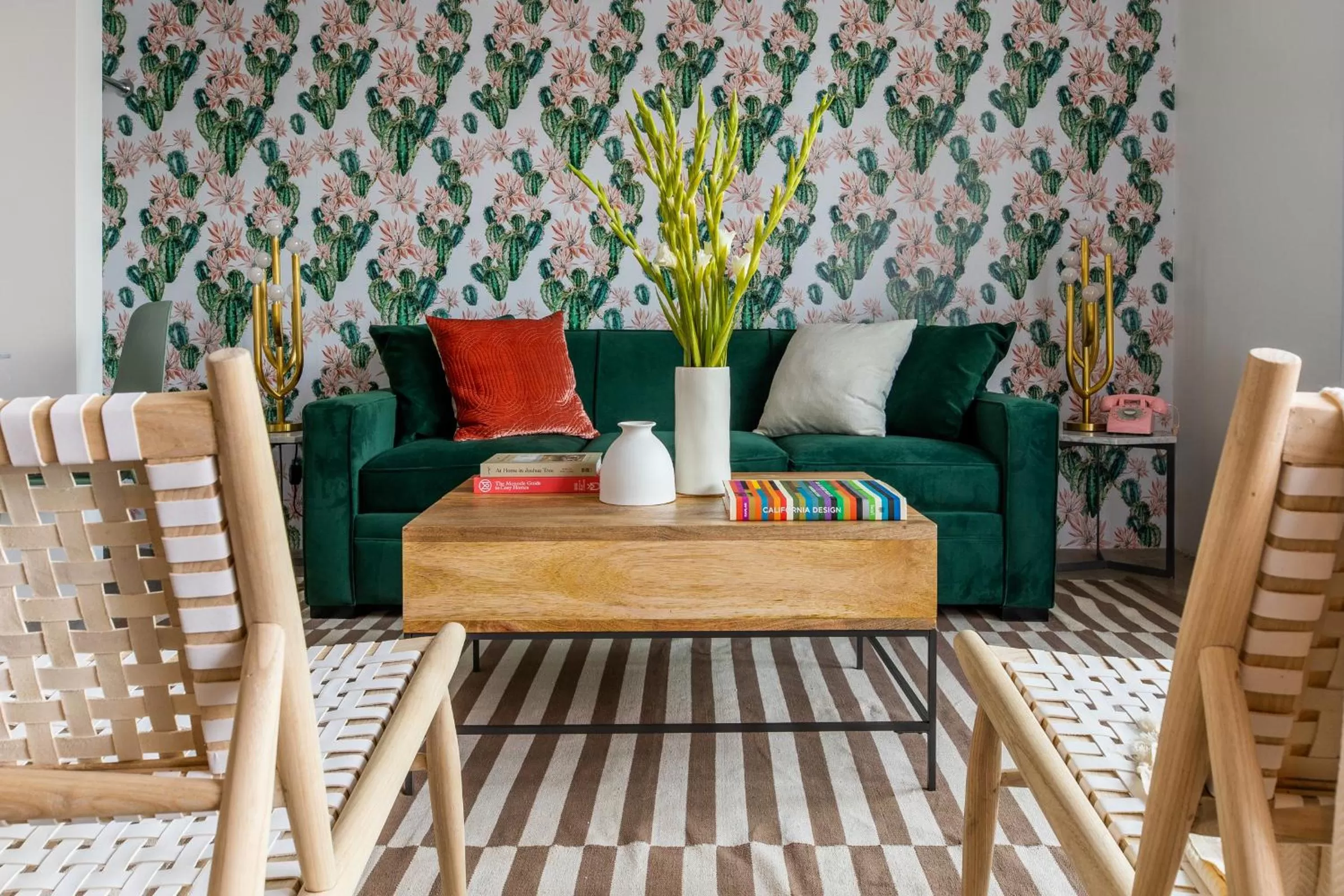 King Studio with Sofa Bed in The Wesley by AvantStay Mid-Century Modern Oasis with Pool