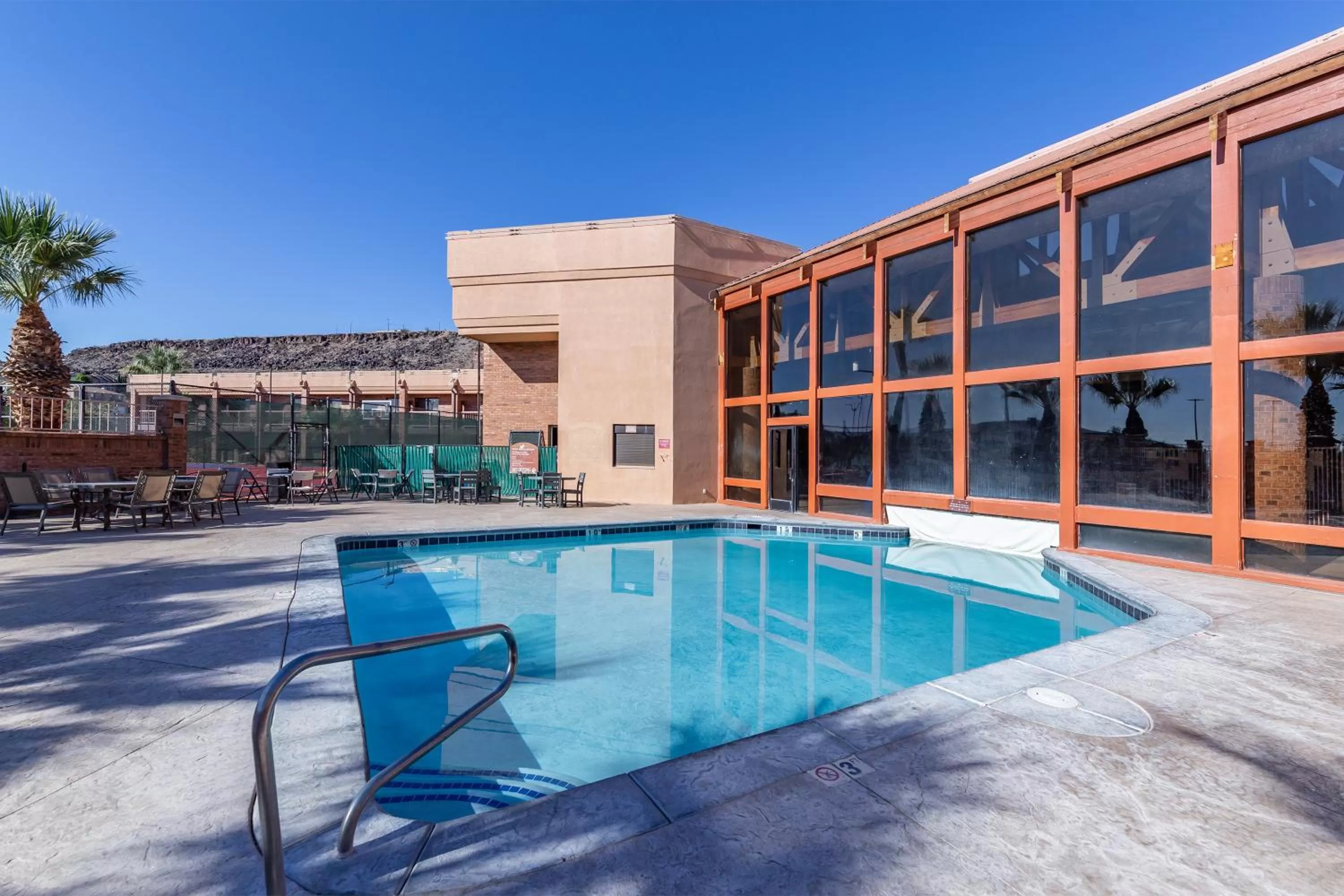 Swimming pool in Red Lion Hotel and Conference Center St. George