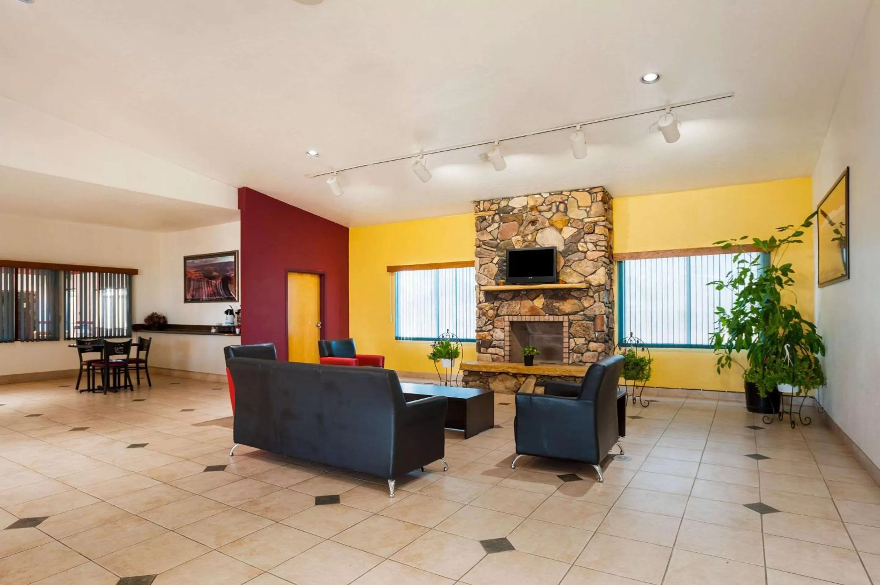 Lobby or reception in Rodeway Inn & Suites