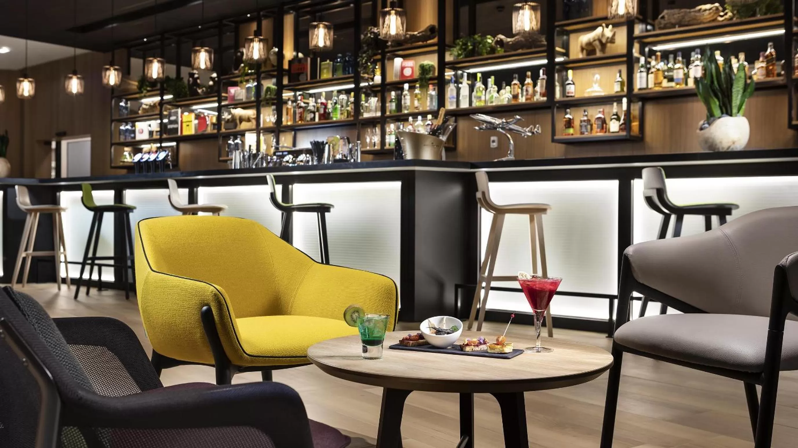 Food and drinks in INNSiDE by Meliá Paris Charles de Gaulle Airport
