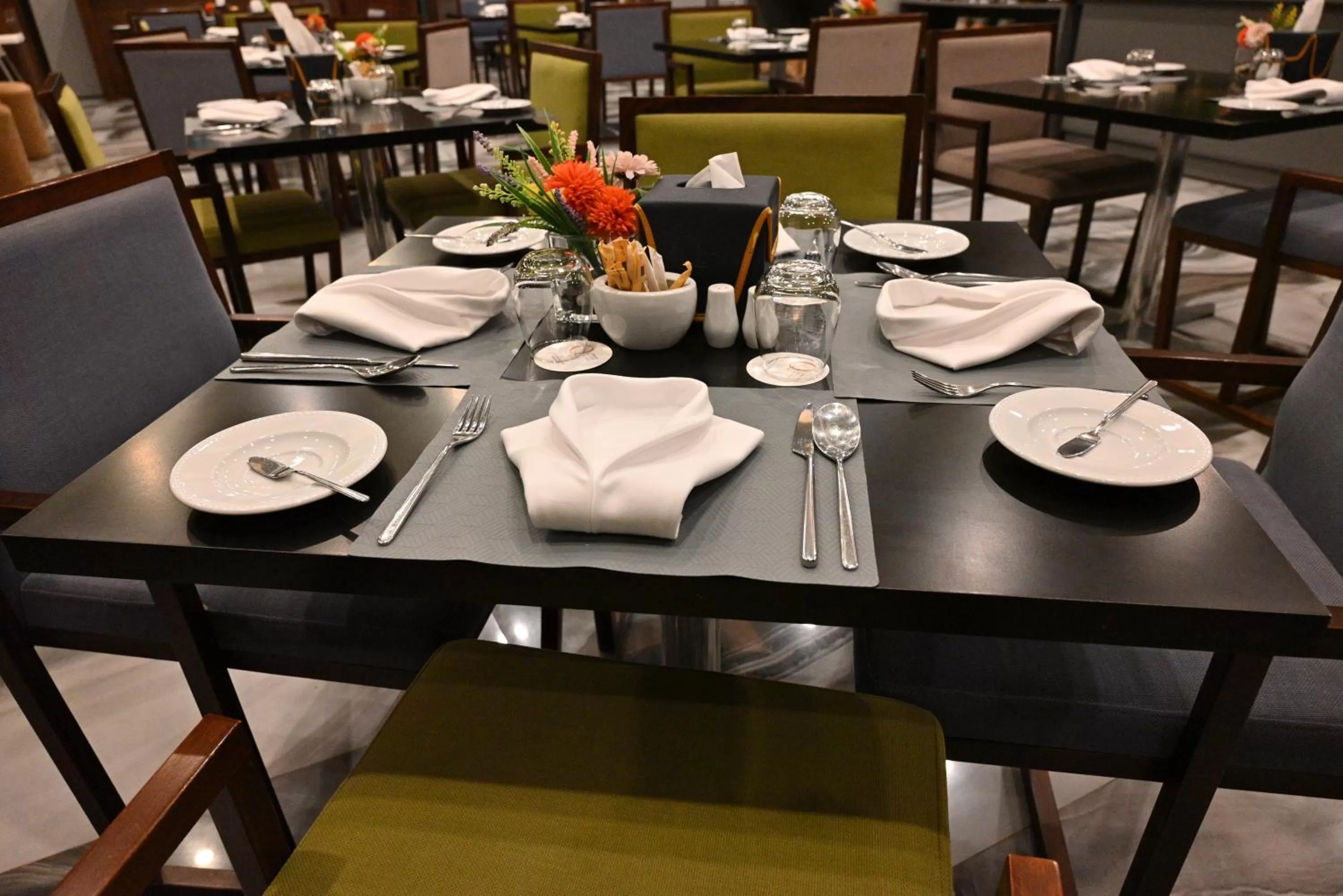 Restaurant/Places to Eat in Q Suites Jeddah by EWA - Managed by HMH