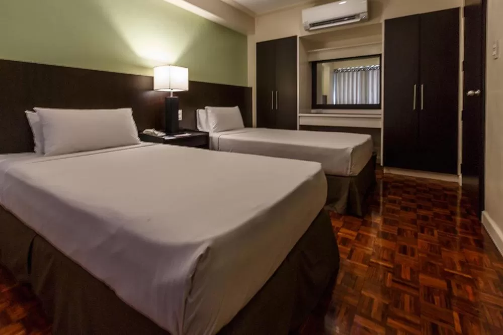 Bedroom, Bed in Copacabana Apartment Hotel