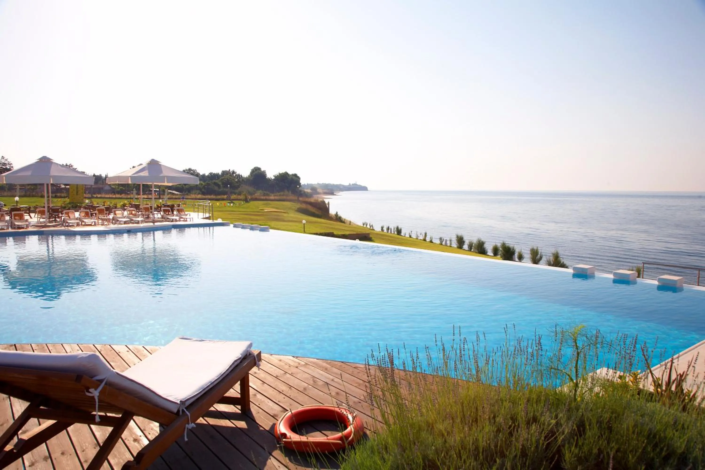 Swimming pool in Ramada Plaza by Wyndham Thraki