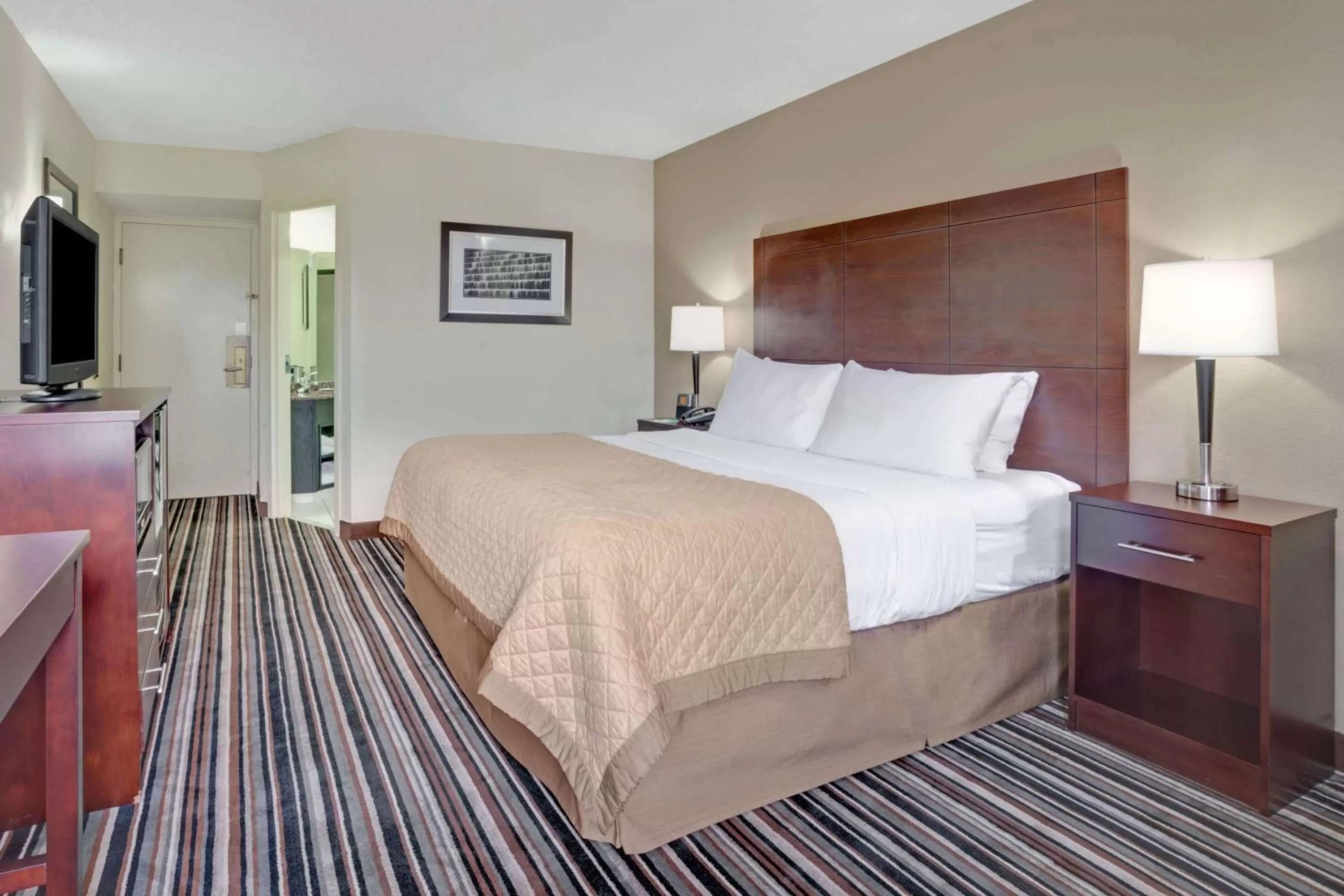 Photo of the whole room, Bed in Wyndham Garden Charlotte Airport Southeast