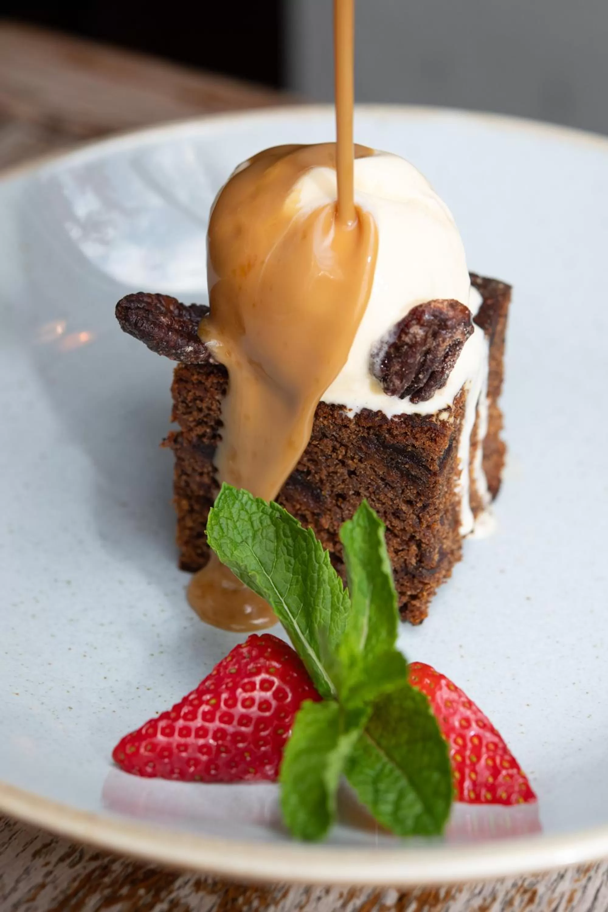 Restaurant/places to eat in Kew Gardens Hotel