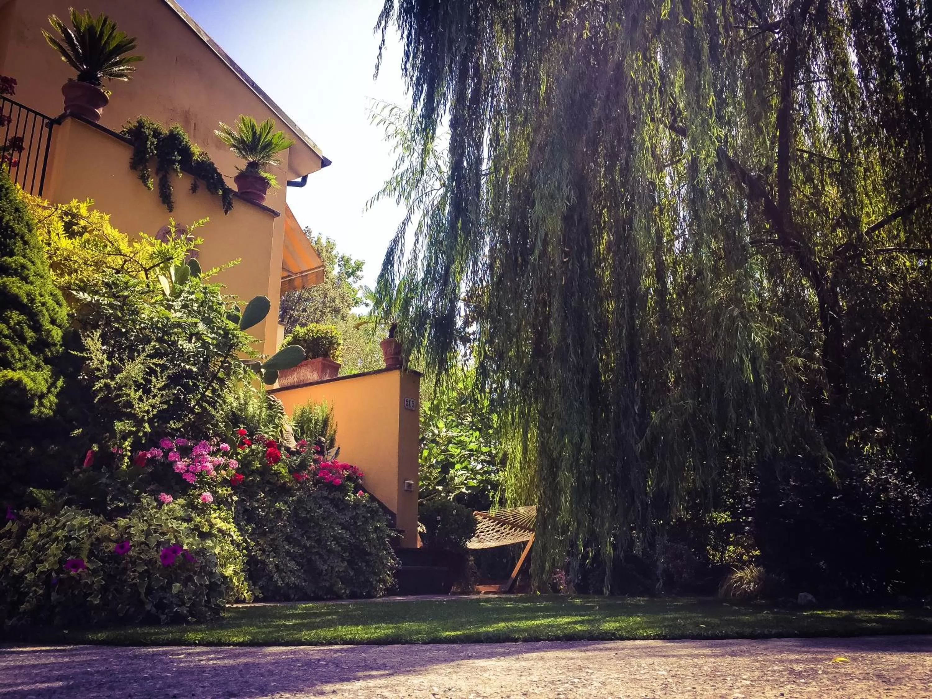 Facade/entrance in Le Pinette