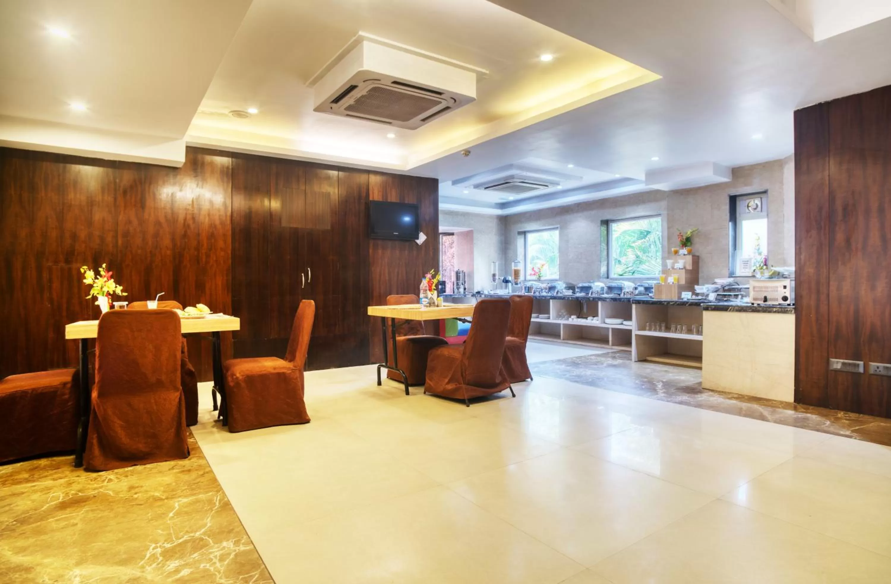 Meals in Roland Hotel