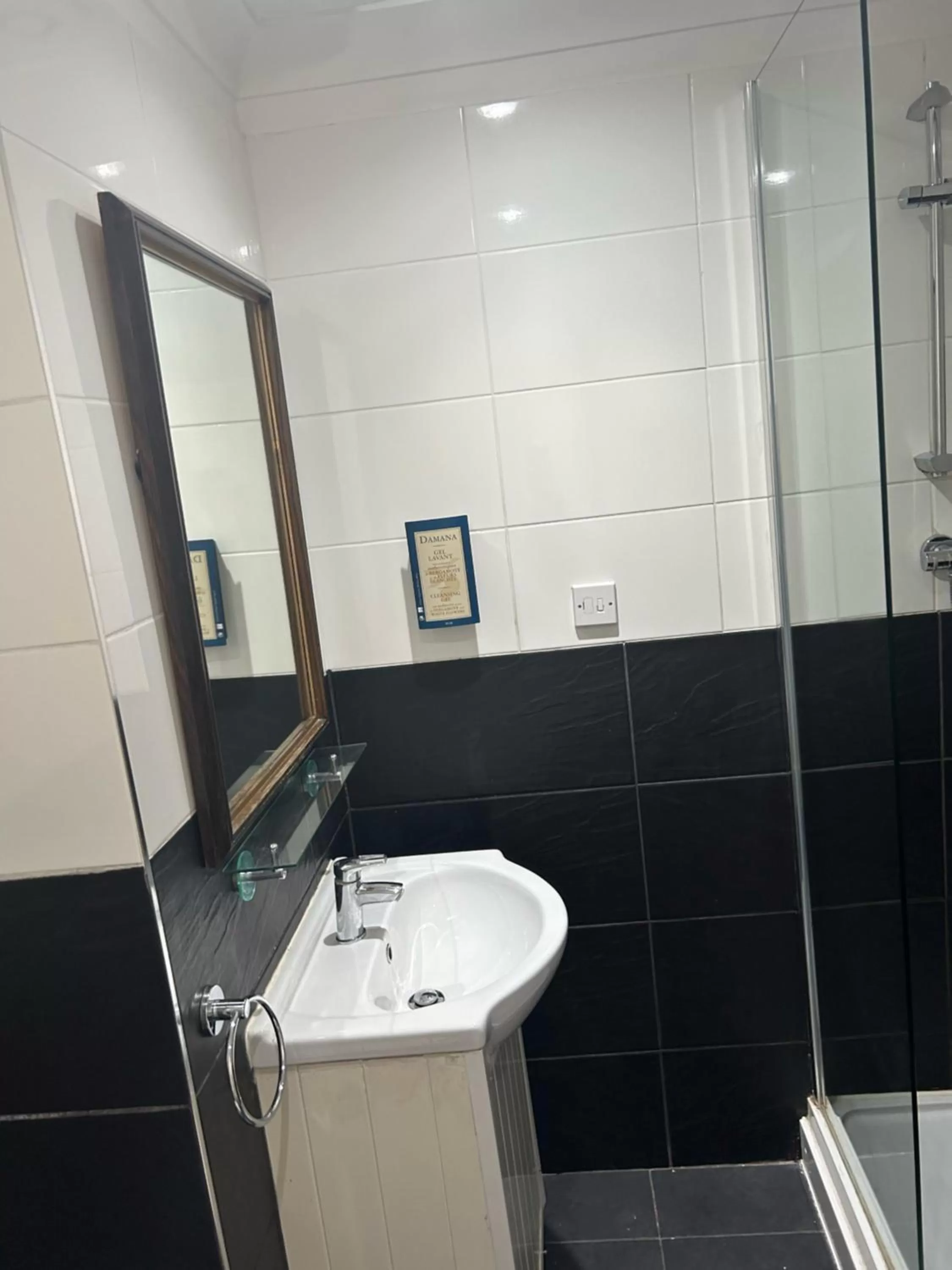 The Highwayman Hotel