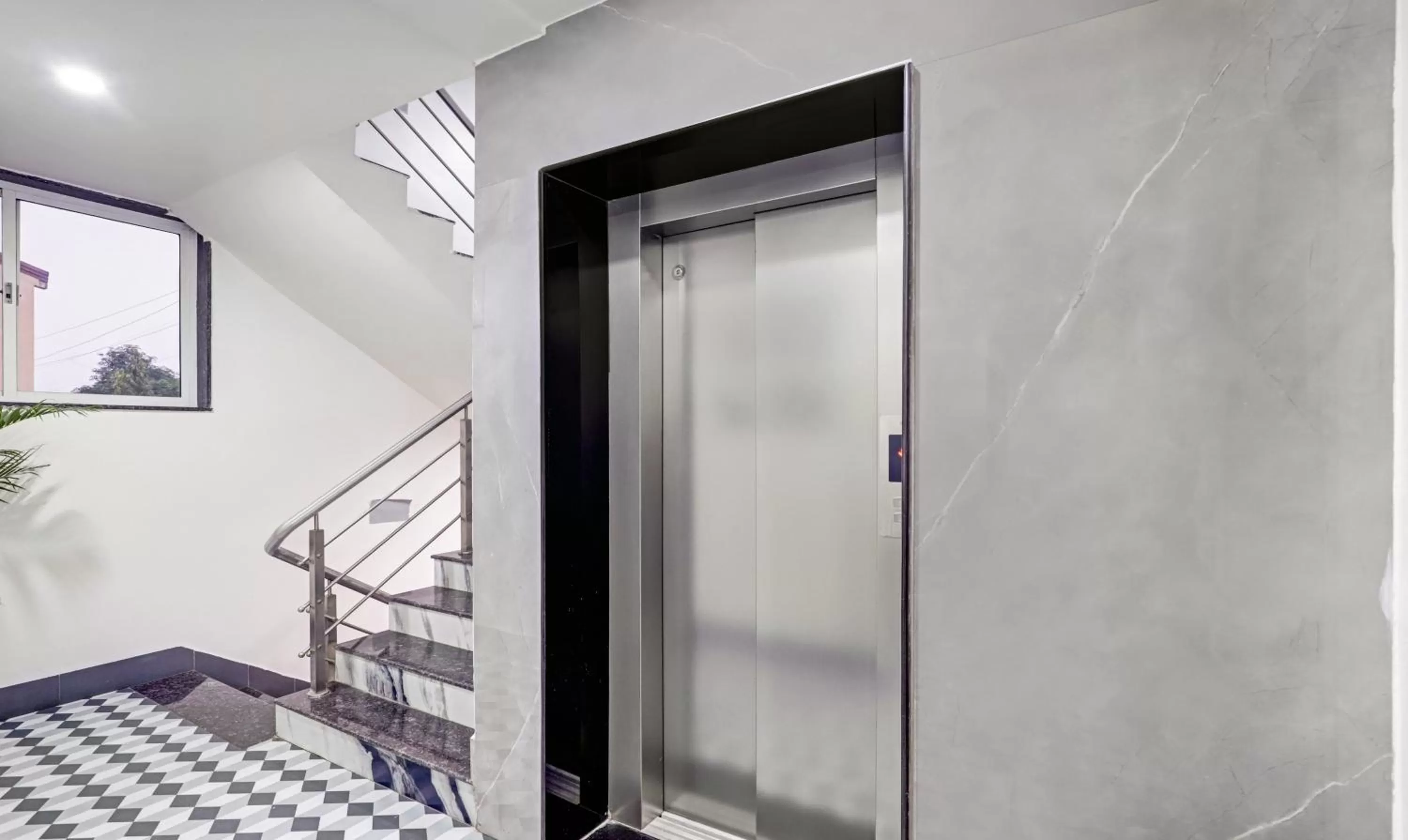 elevator in Treebo Finesta Suites, Nagpur Airport